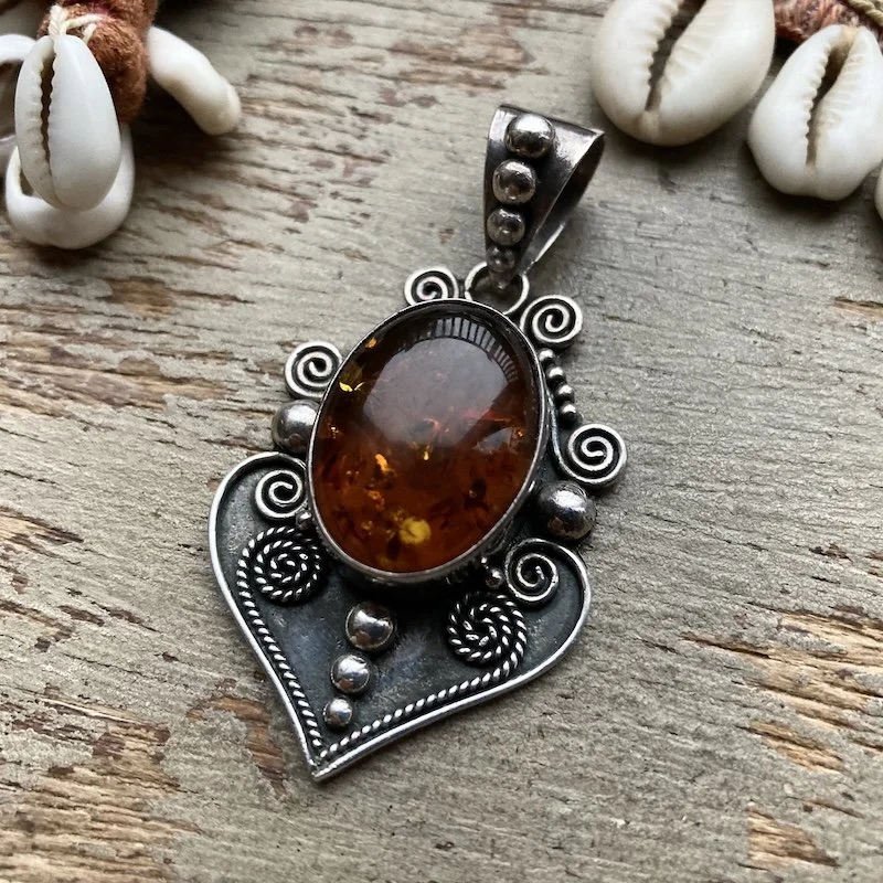 Suarti sterling silver and amber pendant 2.jpeg