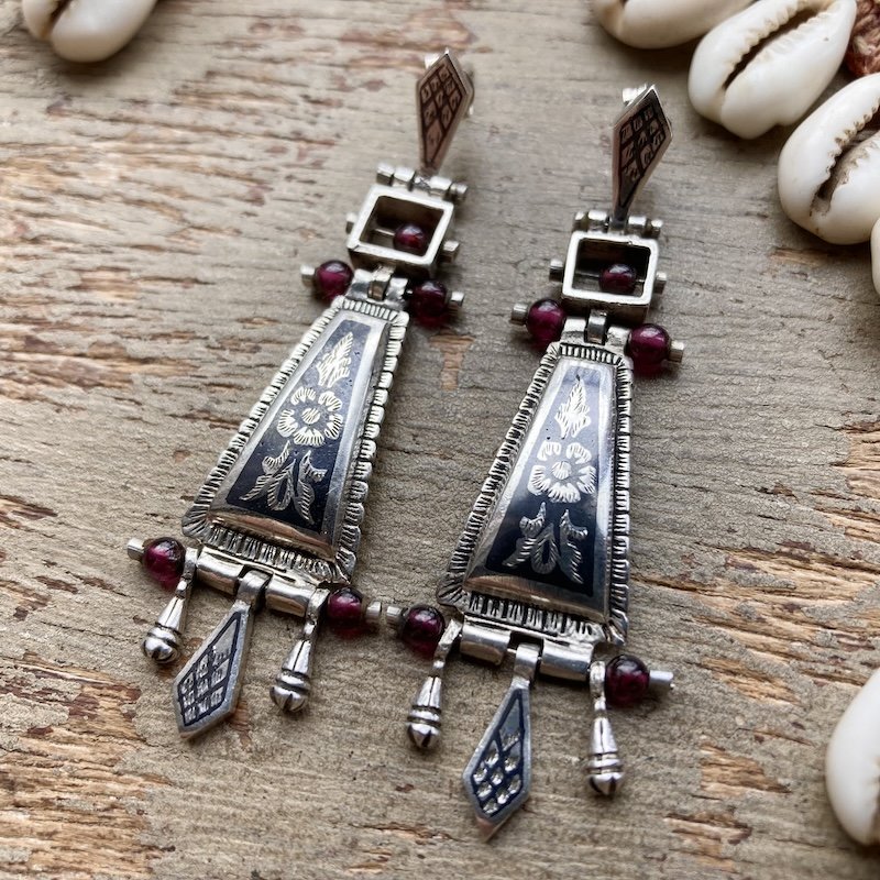 Beautiful Vintage Sterling Silver Niello Earrings