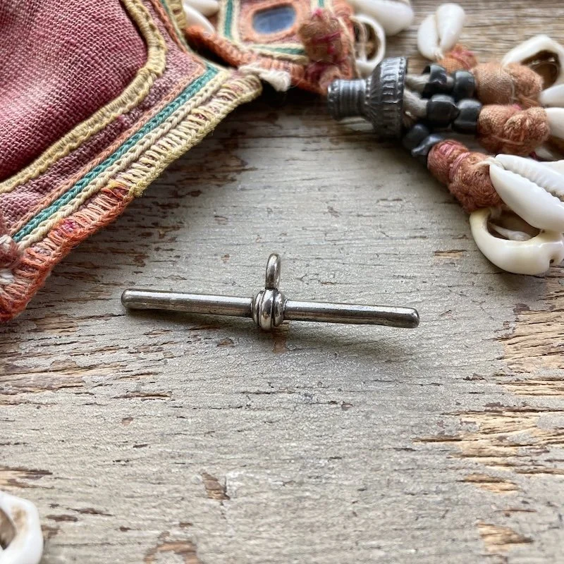 vintage solid silver T-bar pendant 1.jpeg