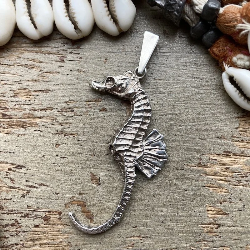 large vintage sterling silver seahorse pendant 1.jpeg