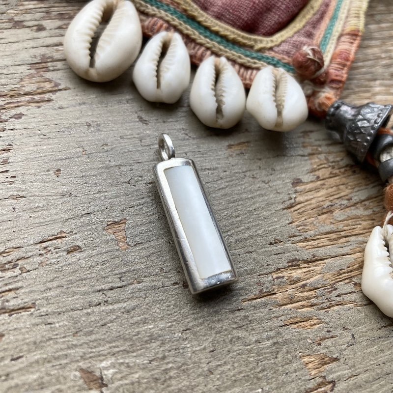 simple sterling silver and mother of pearl pendant  2.jpeg