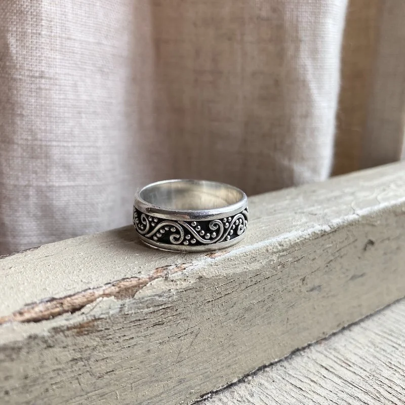 Balinese suarti sterling silver granulation ring 1.jpeg