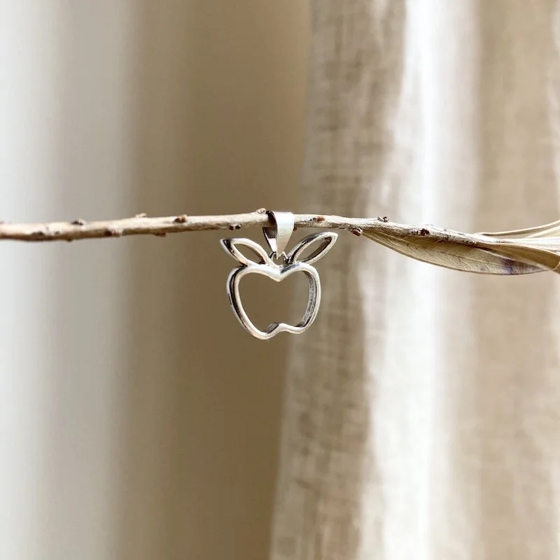 vintage sterling silver apple pendant 4.jpeg