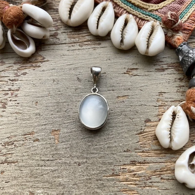 sterling silver cat's eye moonstone pendant 1.jpeg