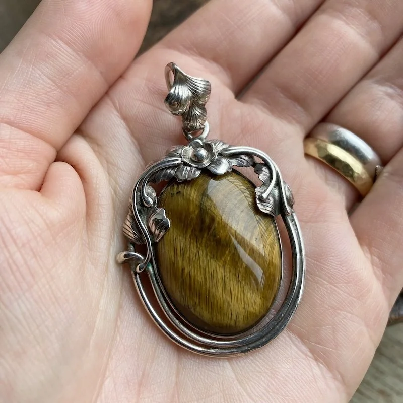 vintage ornate sterling silver tiger's eye pendant 4.jpeg