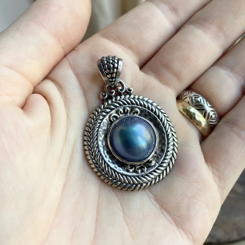 sterling silver peacock pearl pendant 3.jpeg