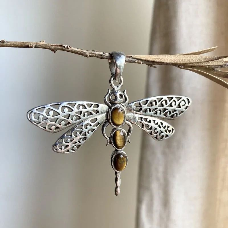 vintage sterling silver tiger's eye dragonfly pendant 3.jpeg