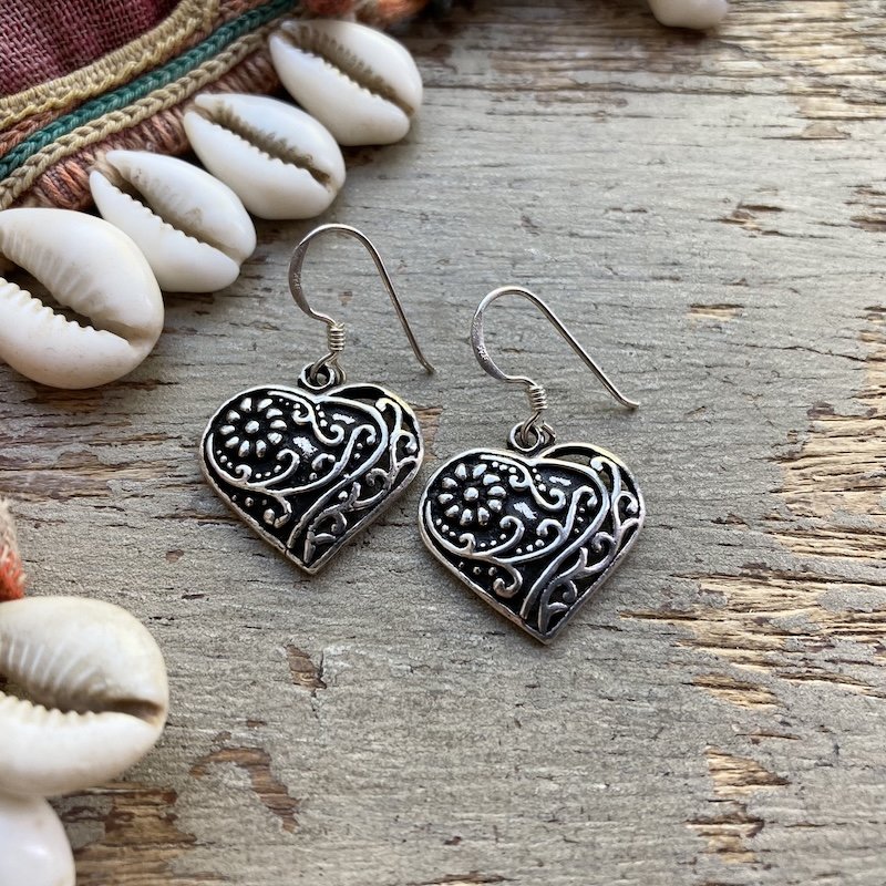 vintage sterling ornate sterling silver heart earrings 1.jpeg