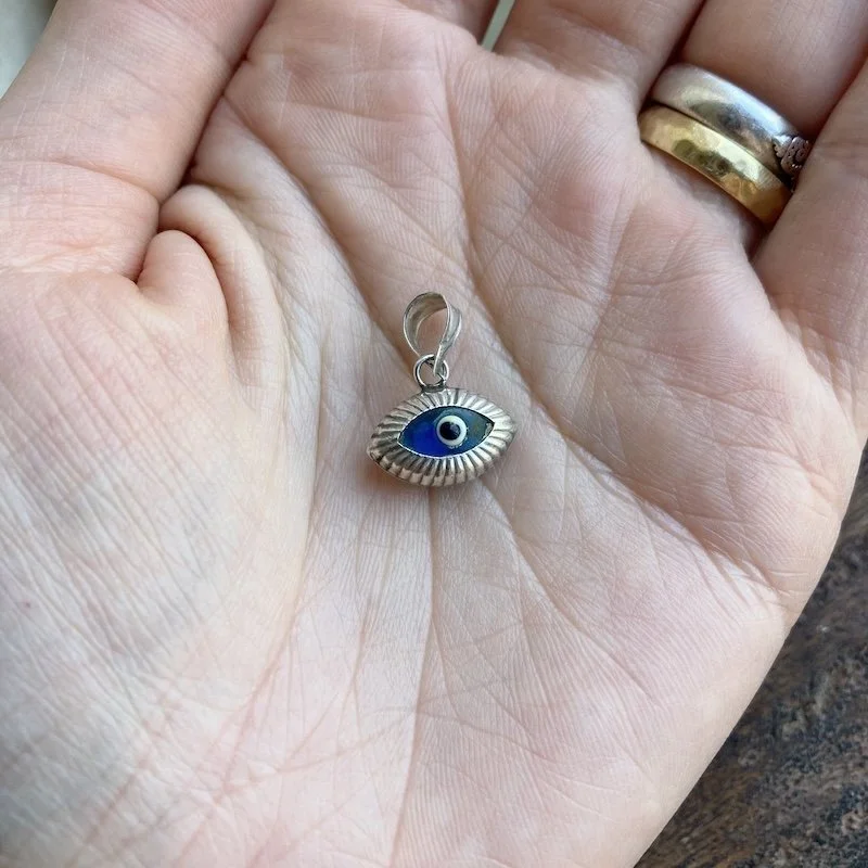 vintage sterling silver glass evil eye pendant 3.jpeg