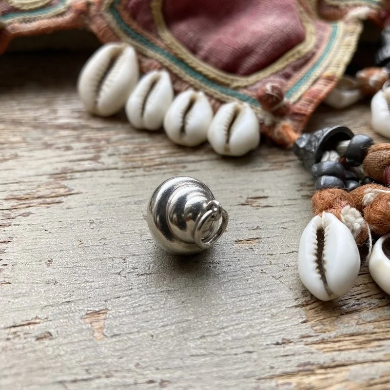 vintage sterling silver bead pendant 2.jpeg