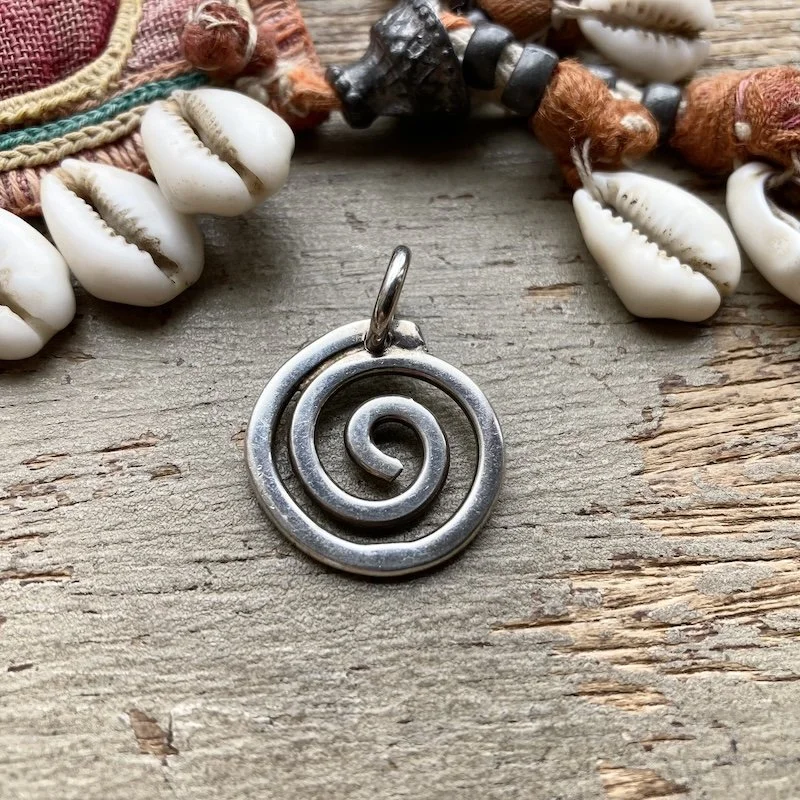 vintage sterling silver spiral pendant 1.jpeg