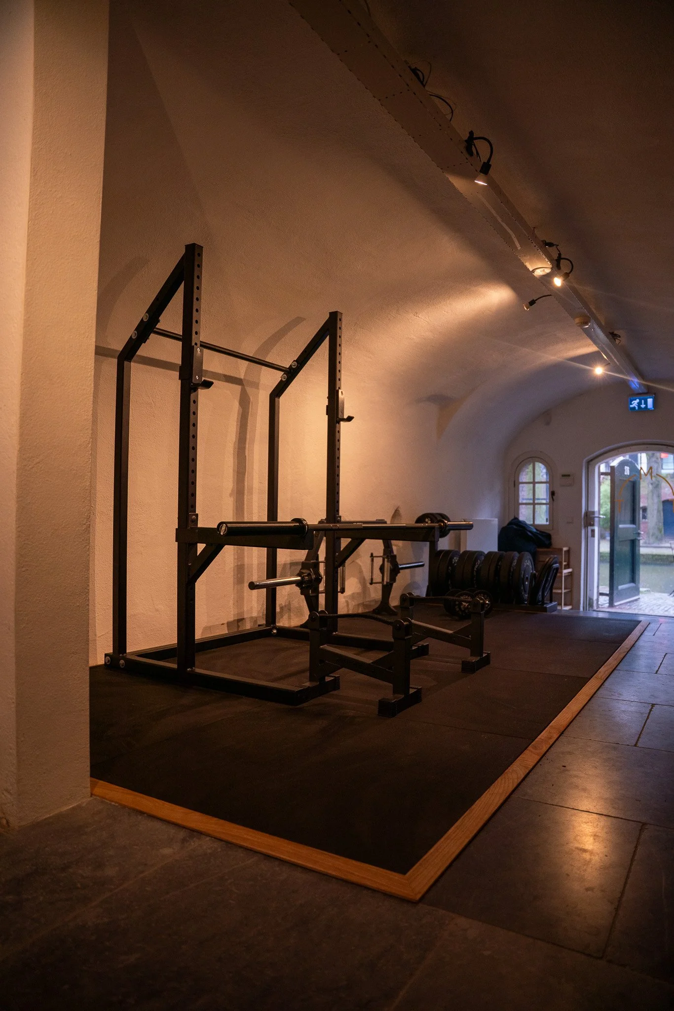 TMT061.jpg