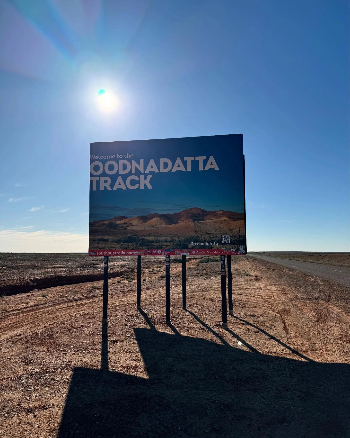 Lap of Aus | Week 1 - ish
📍 Oodnadatta Track - Marree to Coober Pedy 
From Sydney we drove all the way to the Flinders Ranges via some awesome stops along the Murray River. With our aim to get some dirt roads and corrugations under our belt before h