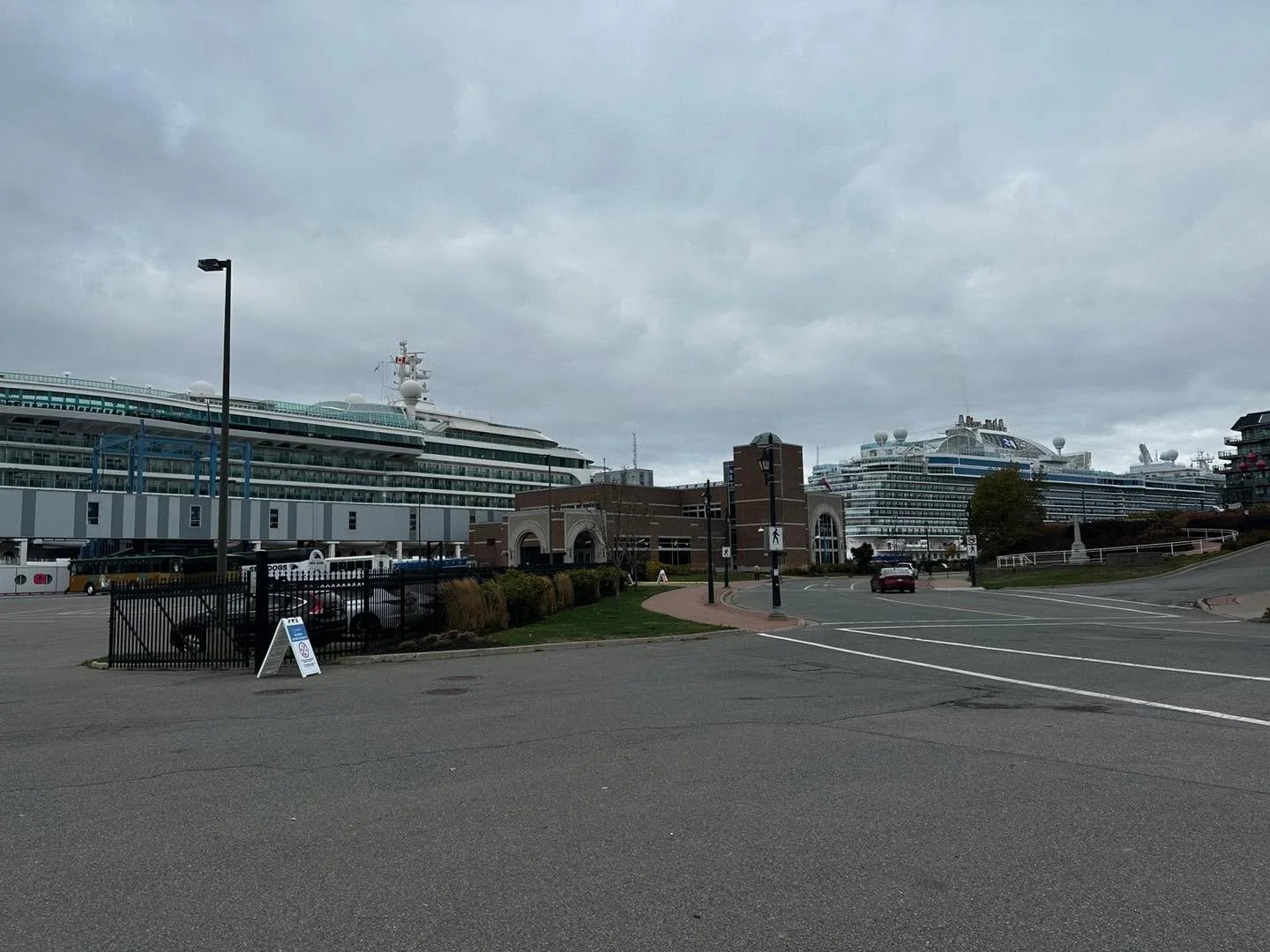 Hello everyone!  This is our goodbye for this cruise season.  Just did our last cruise tour of tre season with a full group!  They braved the cold with me and I couldn&rsquo;t be happier.  As we weee walking back from the tour a couple of ladies stop