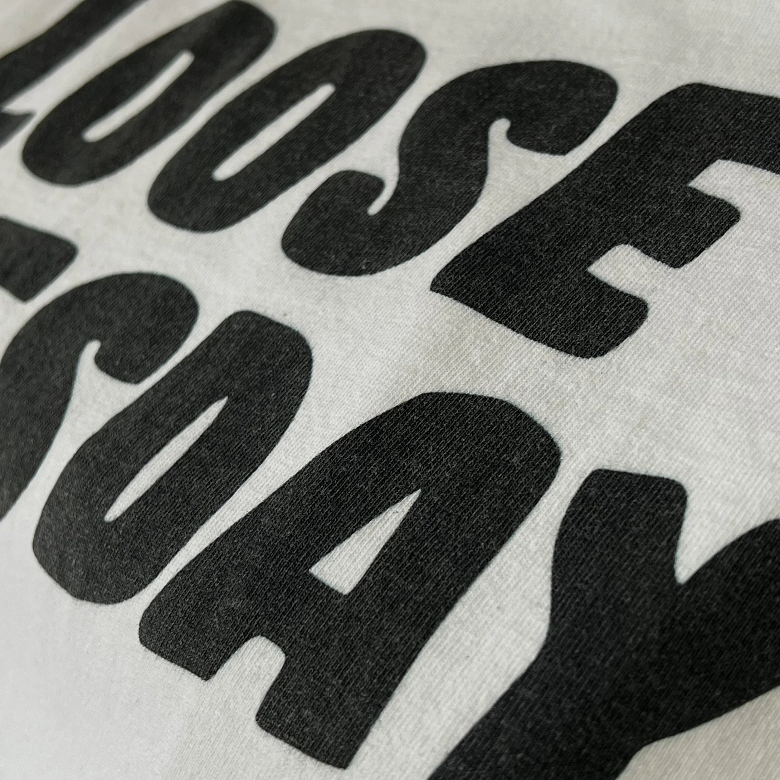 Everyday t-shirt in white with small chest logo and large back print — Loose Tuesday