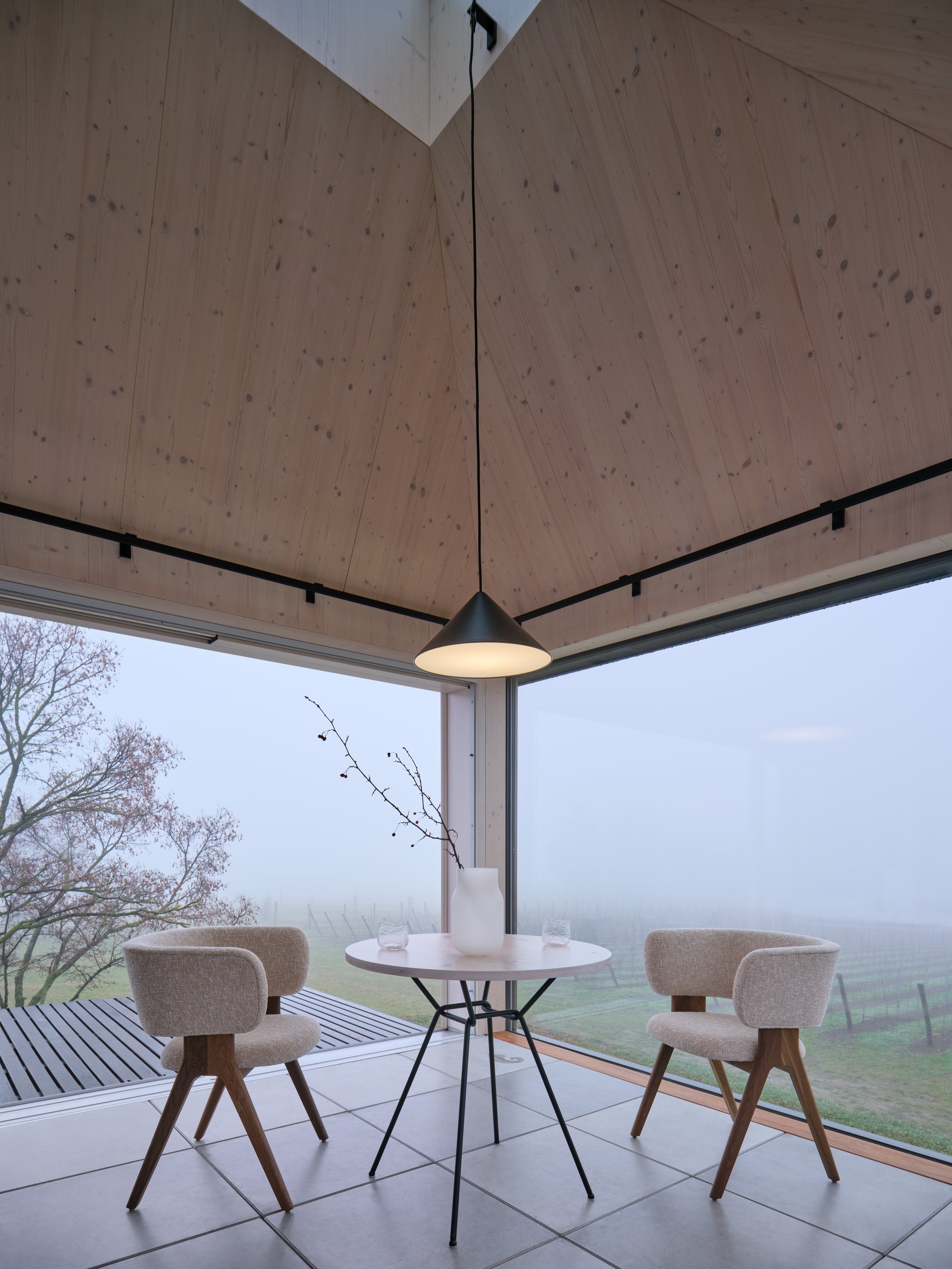 Ark_Shelter_Cabin_Devin_BoysPlayNice_15.jpg