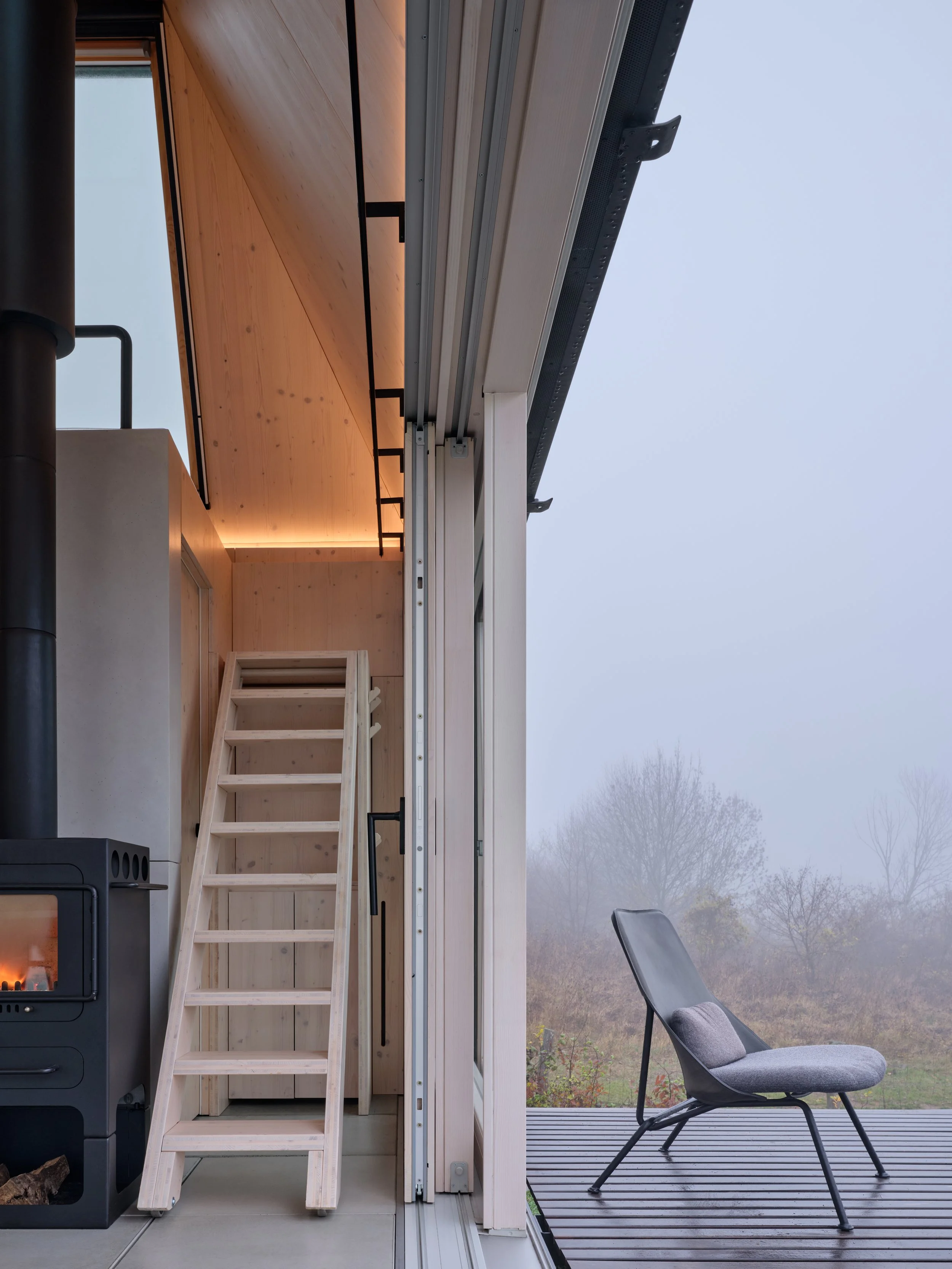 Ark_Shelter_Cabin_Devin_BoysPlayNice_21.jpg