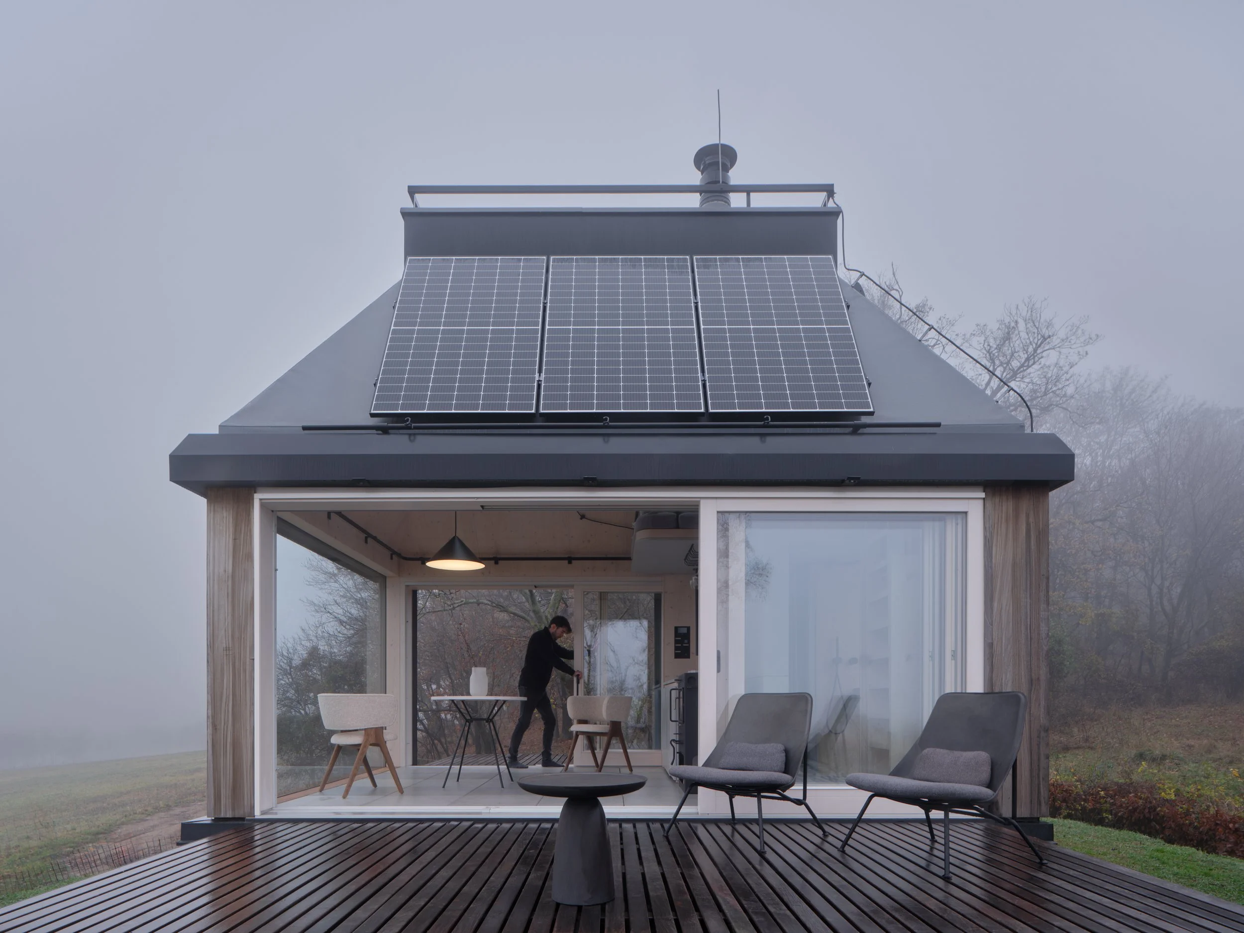Ark_Shelter_Cabin_Devin_BoysPlayNice_12.jpg