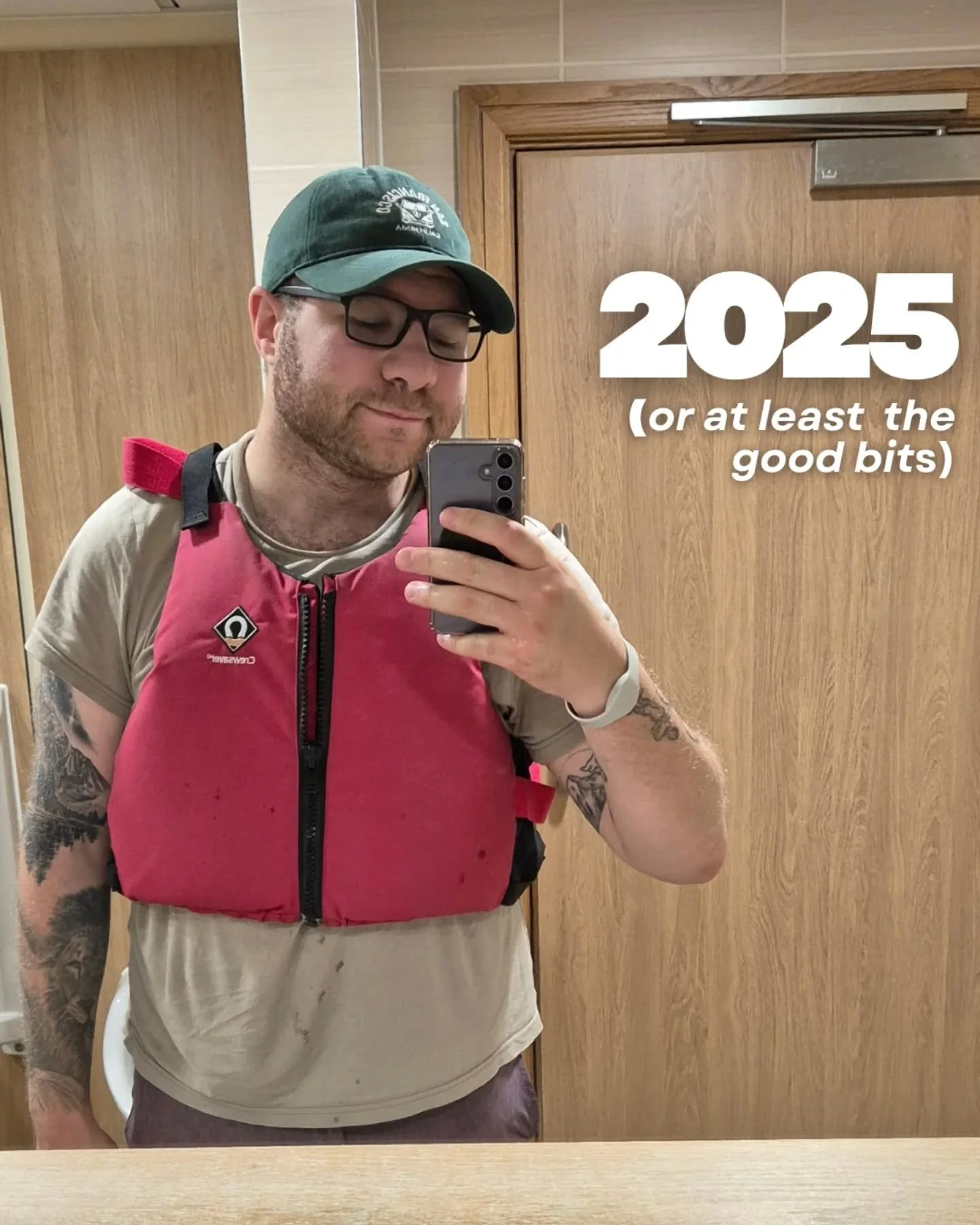 Trips, tiramisu and too much alcohol - 2025: the year too busy for a regular photo dump.

A million adjectives could describe this year but I am simply too tired to list them, so here's some places, people, food, animals and moments that made me smil