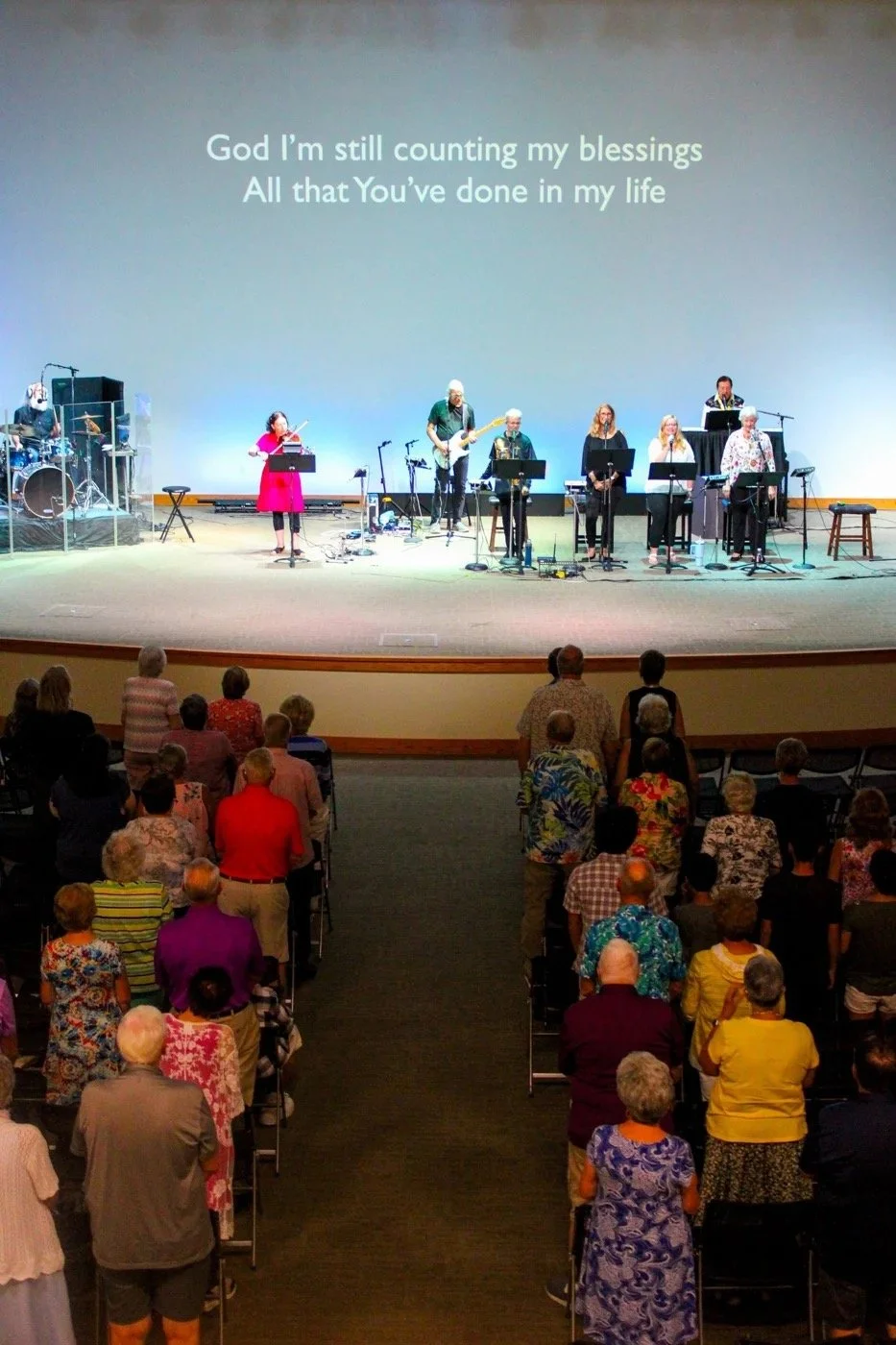 North Lake contemporary worship team and congregation