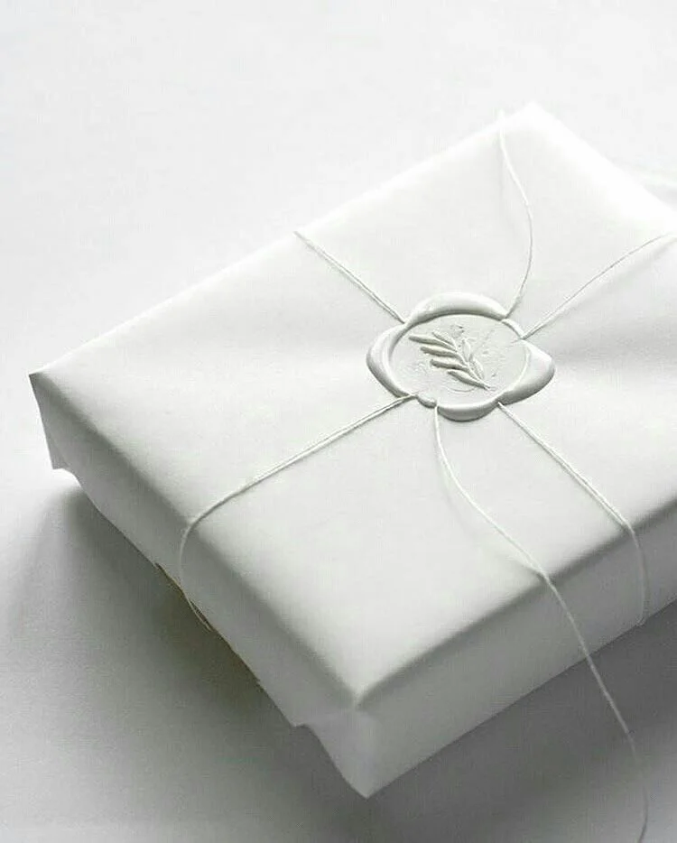 Recent event branding inspo 🪽

P.s. someone please with the macaroons