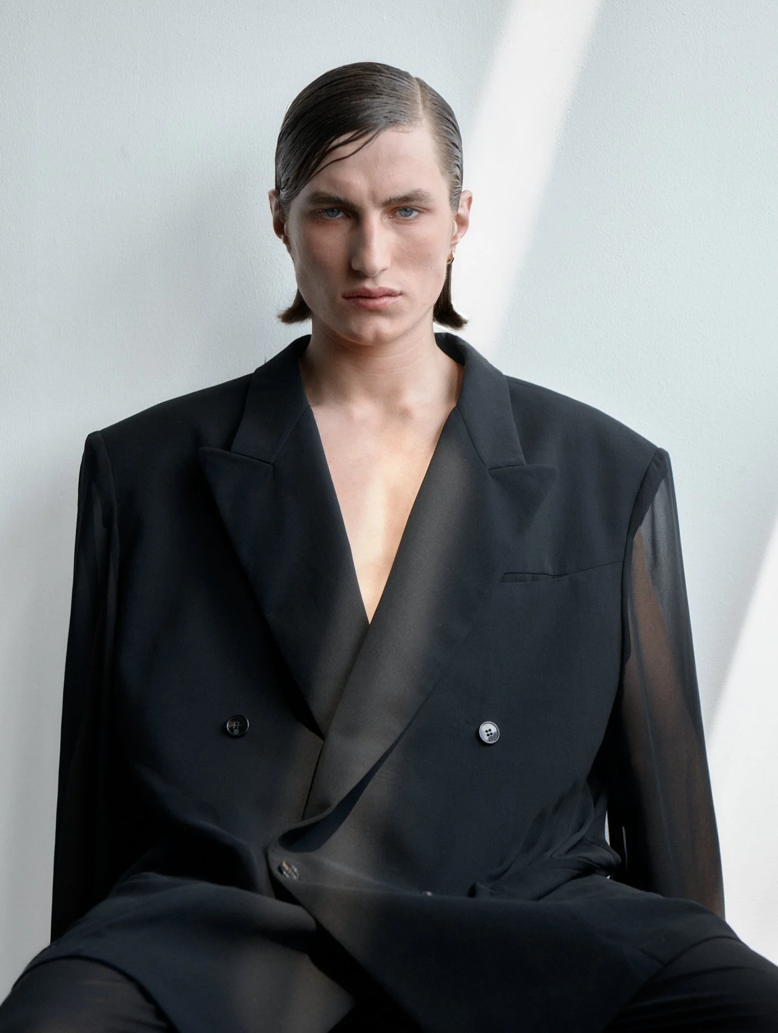 260509_PERFECT_MAN0309.jpg