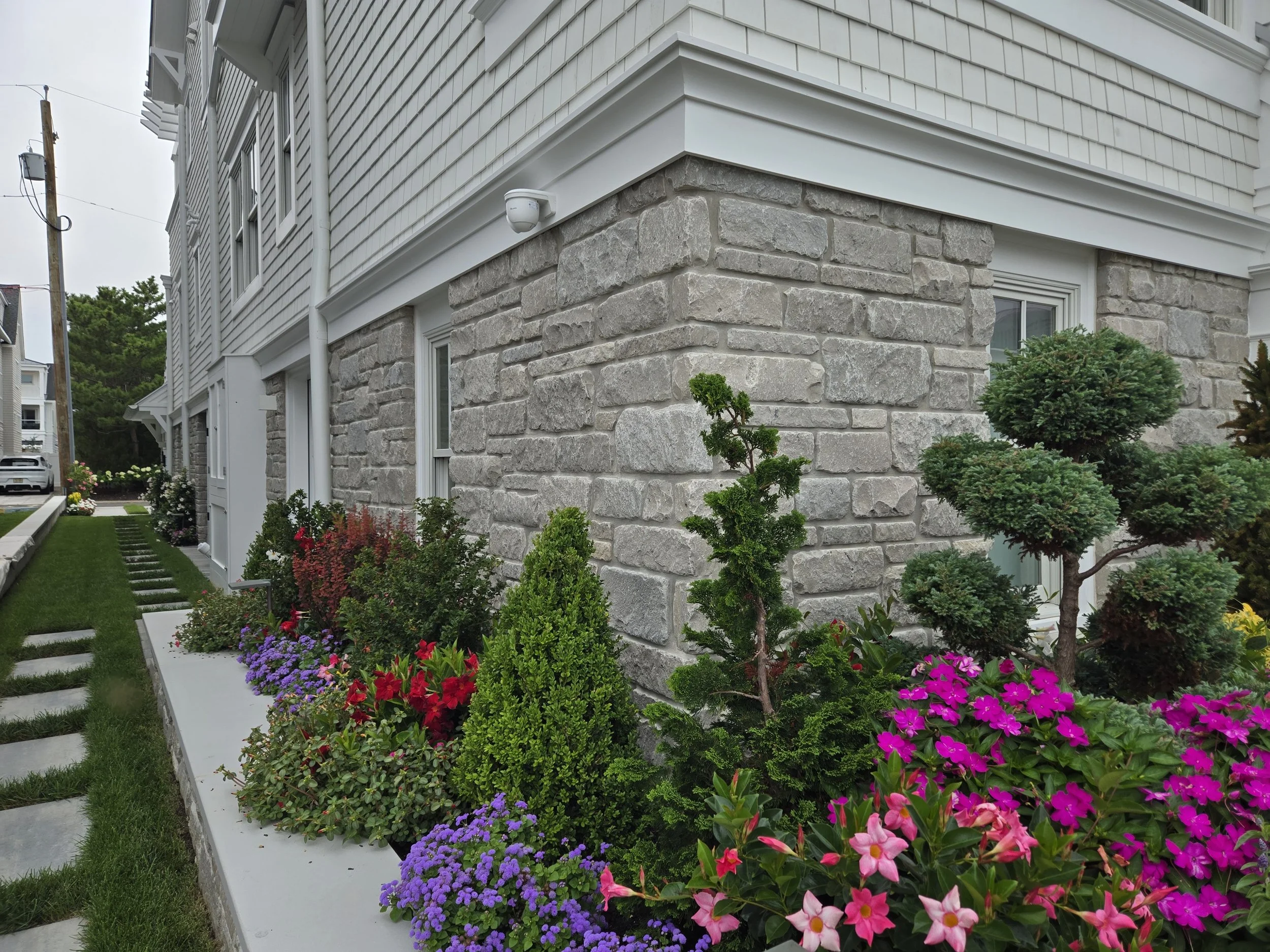 DIMENSIONAL CHALET GREY