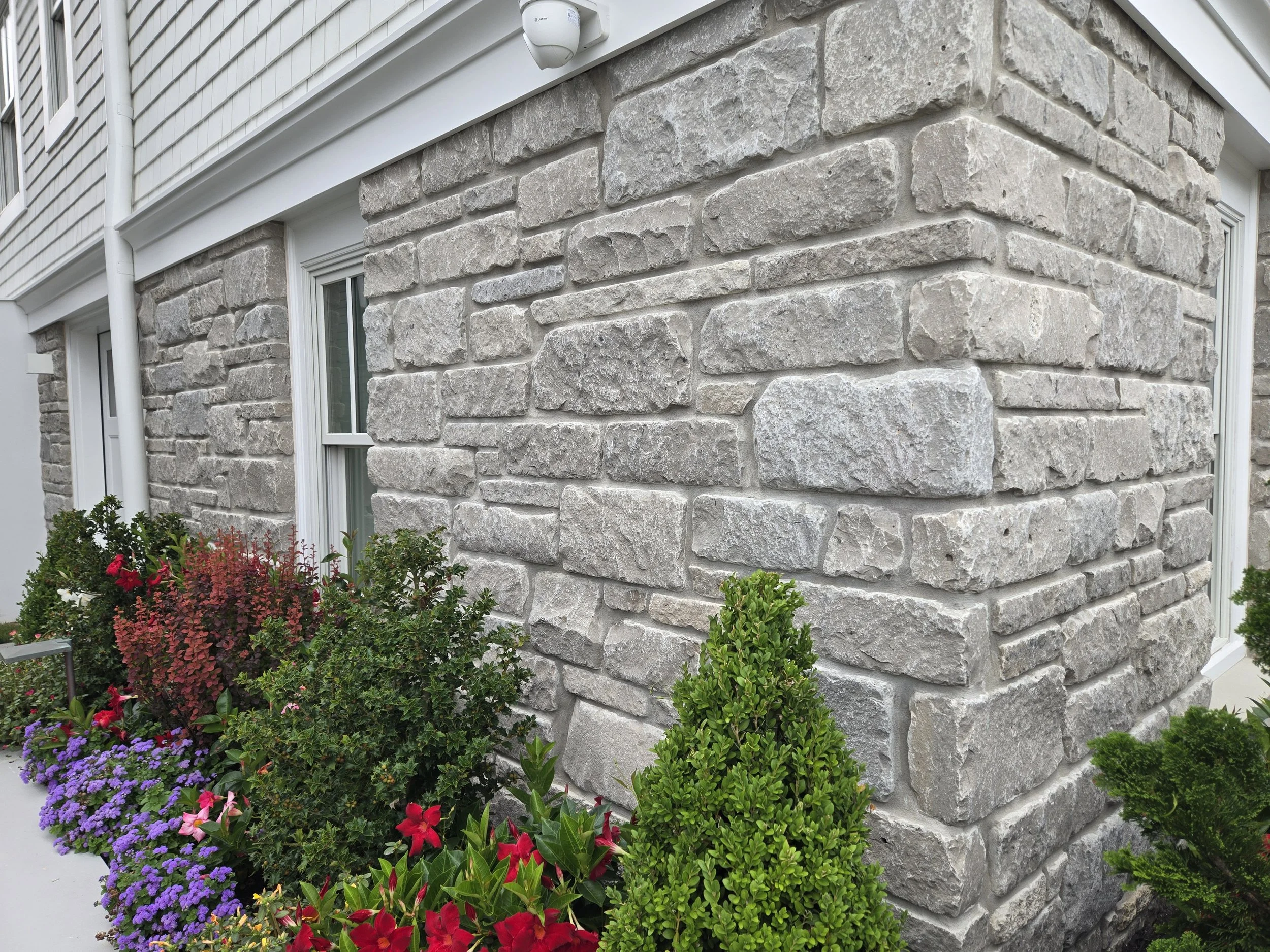 DIMENSIONAL CHALET GREY