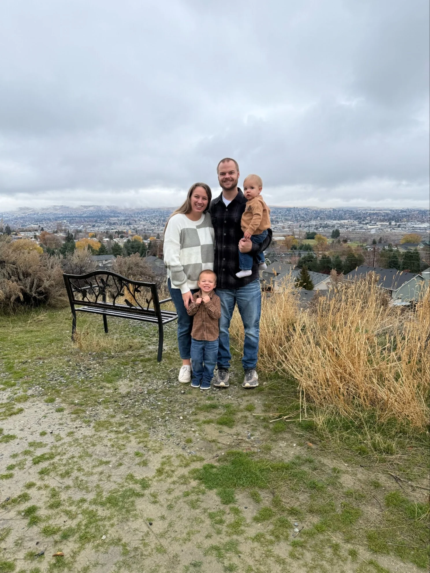 Praise God from whole all blessings flow and happy Thanksgiving to all you Valley Moms! I am so grateful for all of you🤎

I&rsquo;ve decided to take a little social media break over the holidays and spend some focused time with family and friends. 
