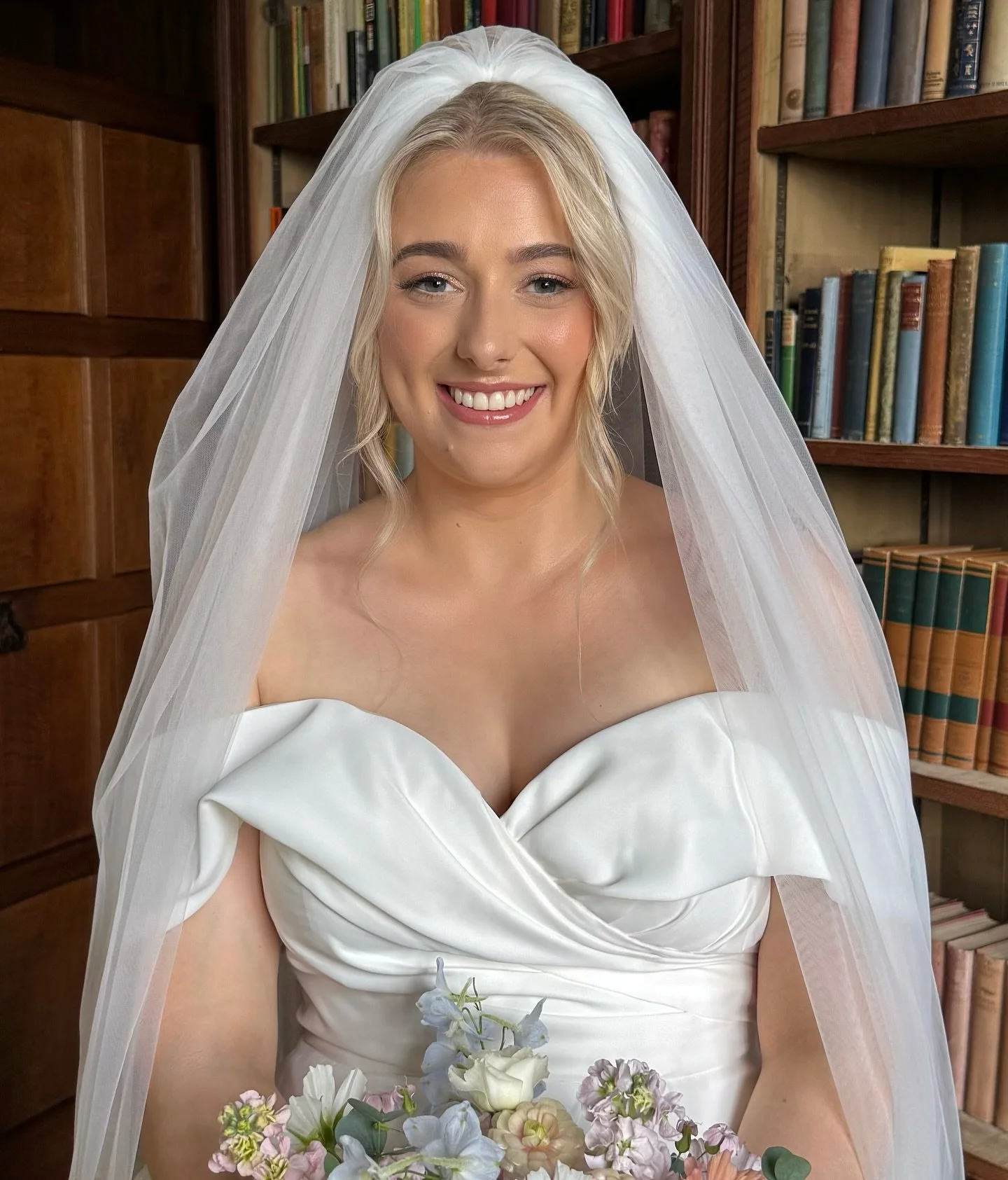 Beautiful Jade, who married at @brinsopcourt a few weeks ago! ✨
August has been one of my busiest months yet, and my camera roll is full of gorgeous brides I can&rsquo;t wait to share.

For Jade&rsquo;s look, we kept her makeup fresh, glowy, and soft