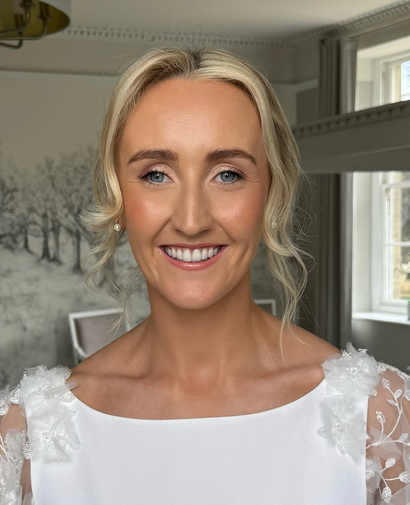Hannah looking fresh, glowing, and effortlessly beautiful on her wedding day @eastingtonpark 🤍 It was such a joy to be part of your special day! ✨

Photographer: @charcook_photography
Florist: @rachelwilsoneventflowers
Hair: @charlotteholder_bridalh