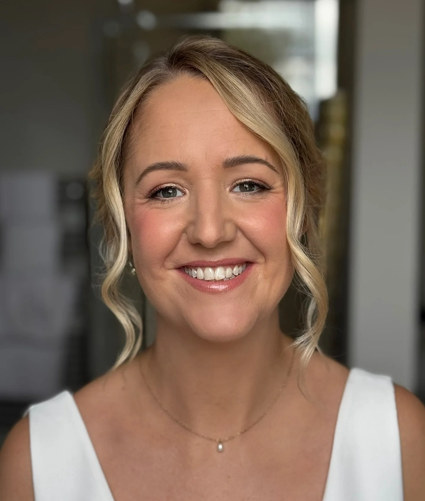 If autumn had a face 🍂 Beautiful Danielle, who married at @verzon_house on the most perfect autumn day. We kept her makeup natural and radiant &mdash; the perfect soft glow for someone who doesn&rsquo;t usually wear much makeup 🤍