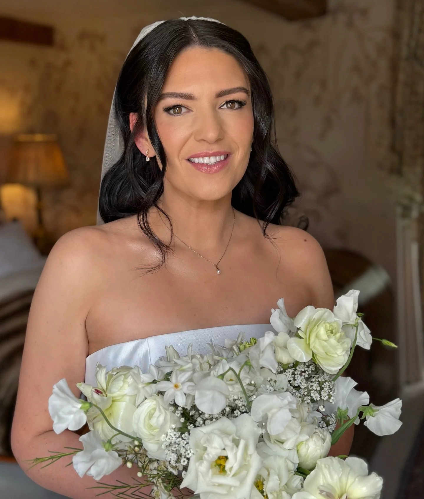 A perfect spring morning @dewsall.court for Cheney 🤍

We kept the skin matte and beautifully full coverage, adding soft shimmer through the eyes and cheeks for that fresh, radiant finish ✨ 
Complimenting her @justinalexander dress! 

Always a joy wo