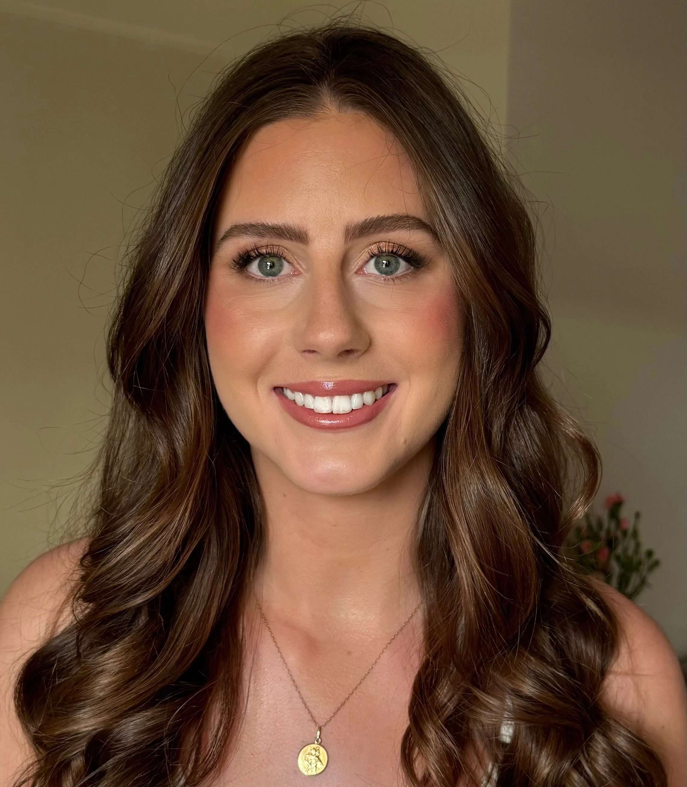 From fresh skin to soft bridal glam✨

May officially marks the start of my busiest season and I&rsquo;m so ready for it. 2026 brides, you are going to be everything 🤍 I cannot wait to share more of what&rsquo;s coming from Poppy Mae this year.

Toda