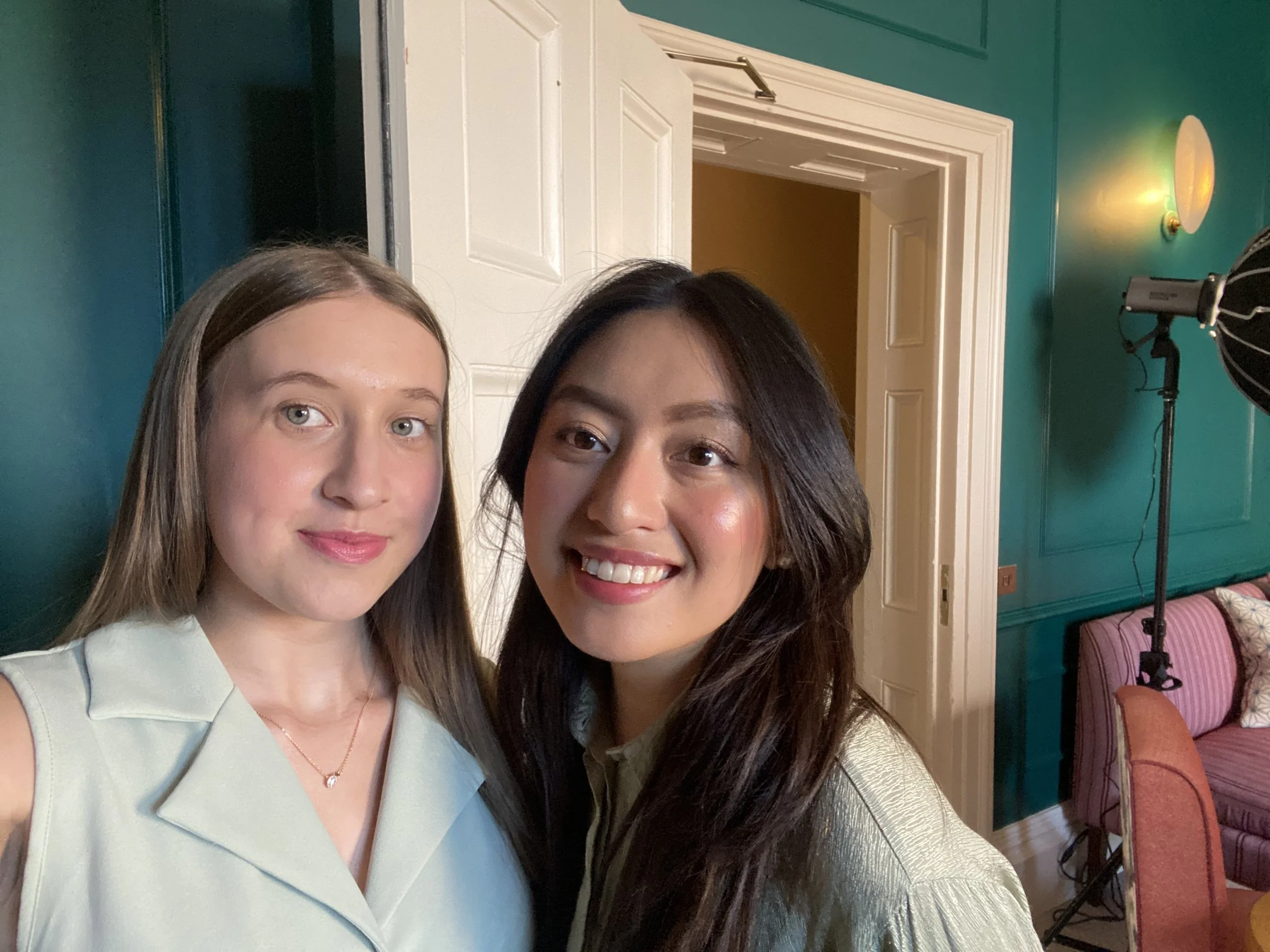 Six Figure Niche support with Angela Venoya 