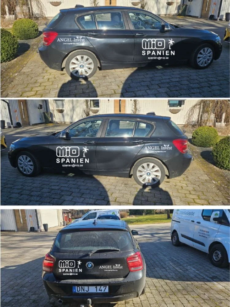 Tre bilder av en svart bil med firmamärken 'MIO SPANIEN' och 'ANGEL Invest', parkerad på en stenbelagd yta, med en vit van i bakgrunden.