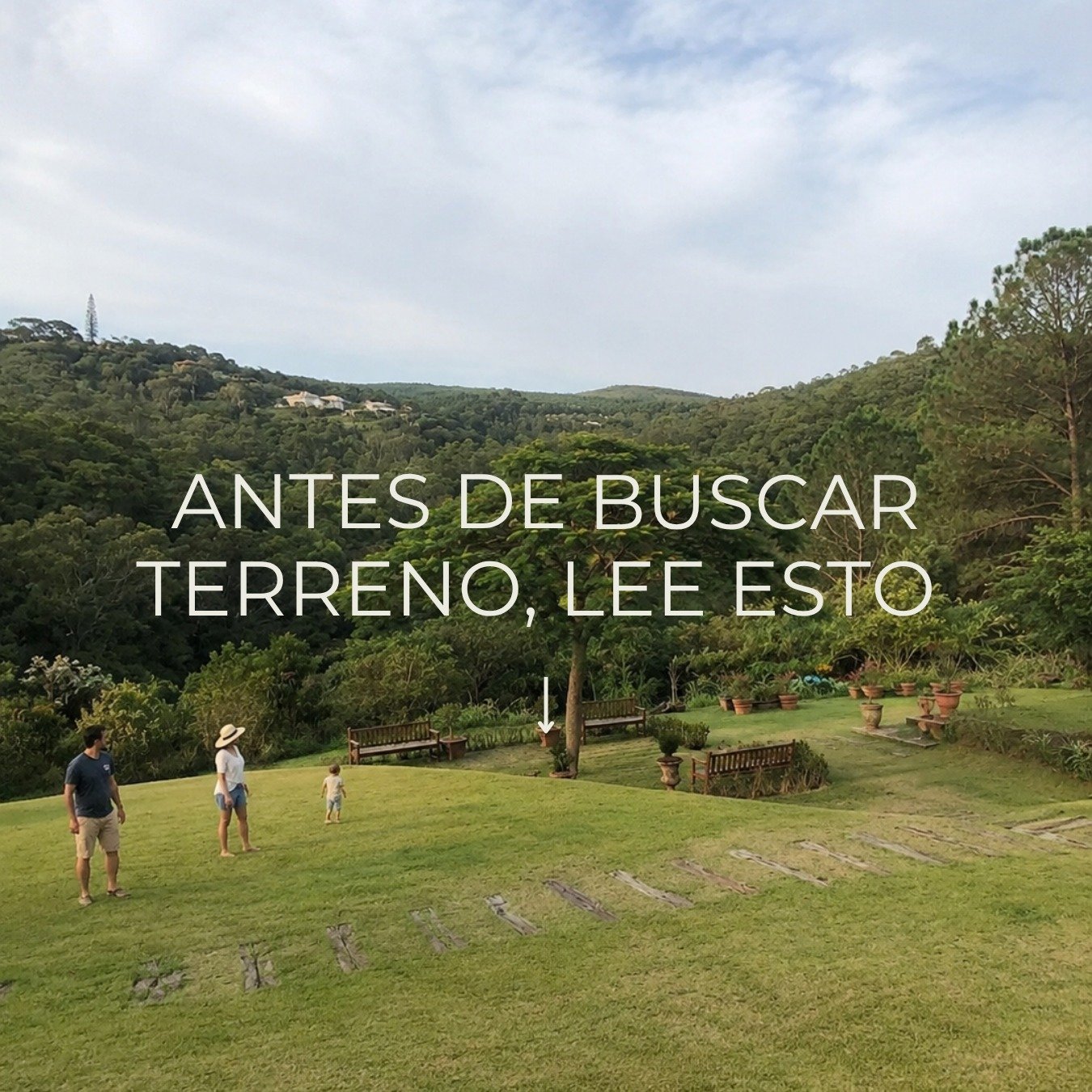 Llevas tiempo con la idea en la cabeza.
Quiz&aacute;s ya has mirado terrenos, has guardado referencias, has hecho c&aacute;lculos...

Pero algo no termina de arrancar.

La mayor&iacute;a de familias que quieren construir su casa en un entorno natural