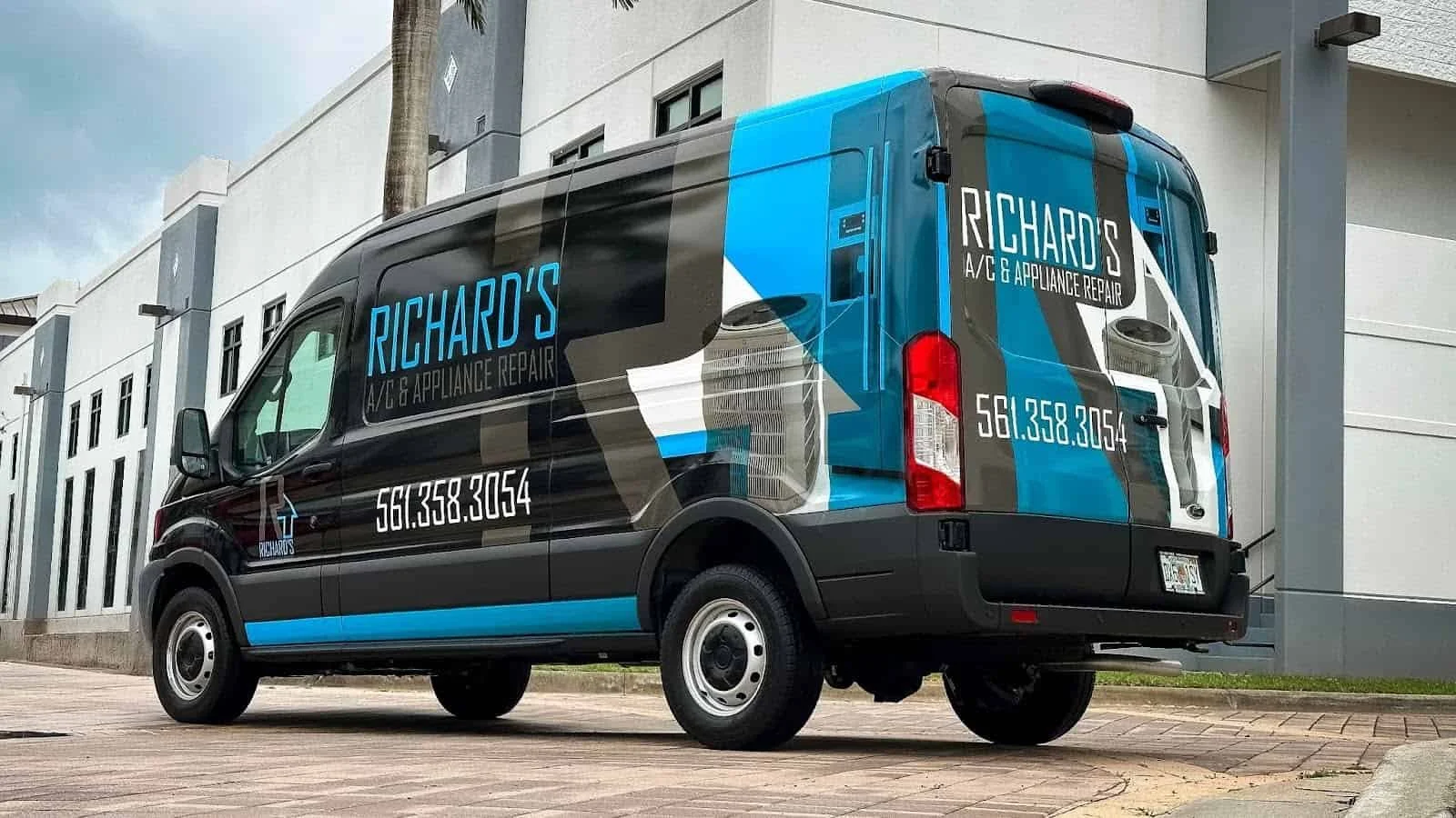 Commercial-Vehicle-Wraps-2026-CRDWraps.jpg