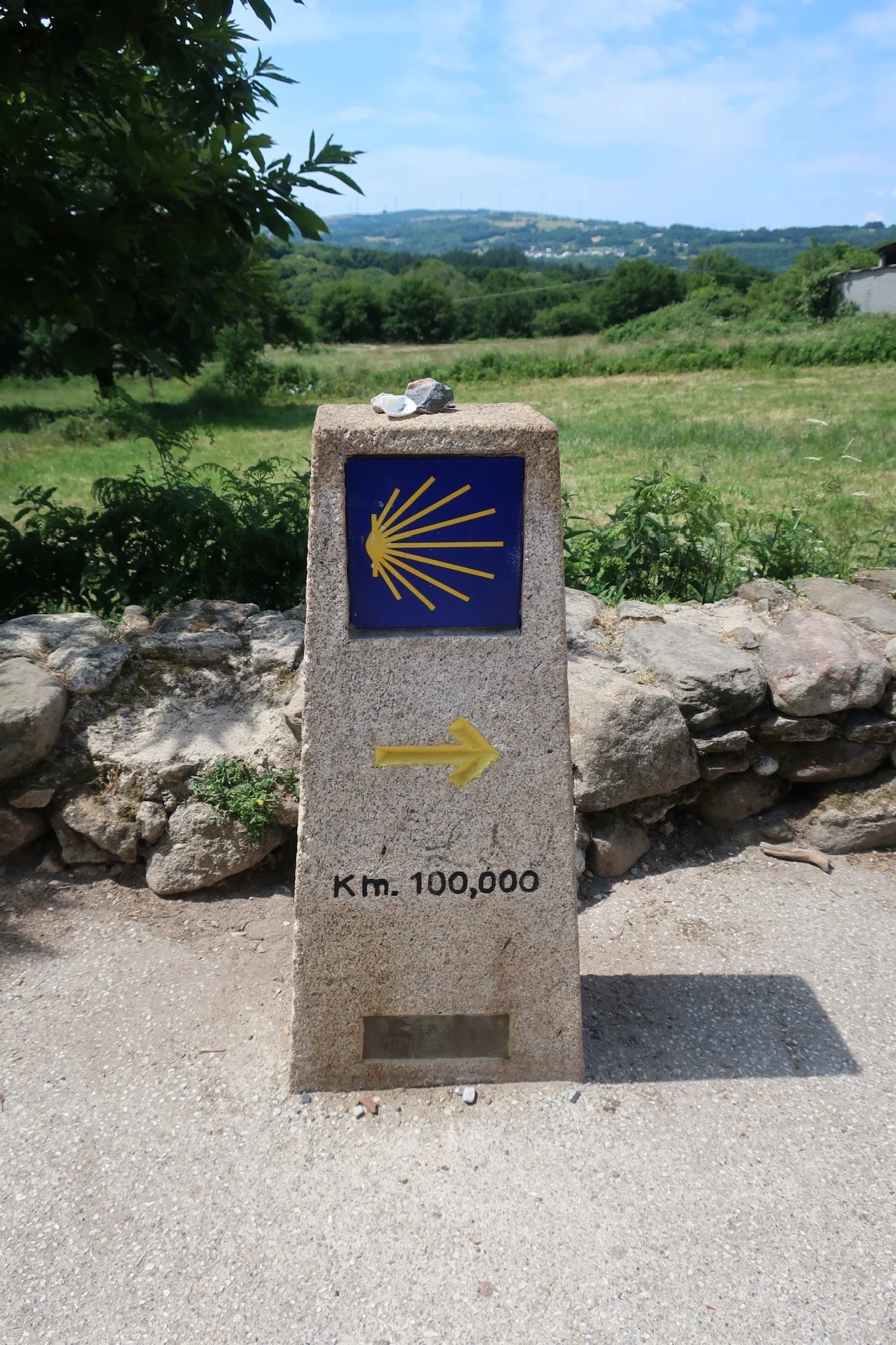 Camino Waymarker 100km.JPG