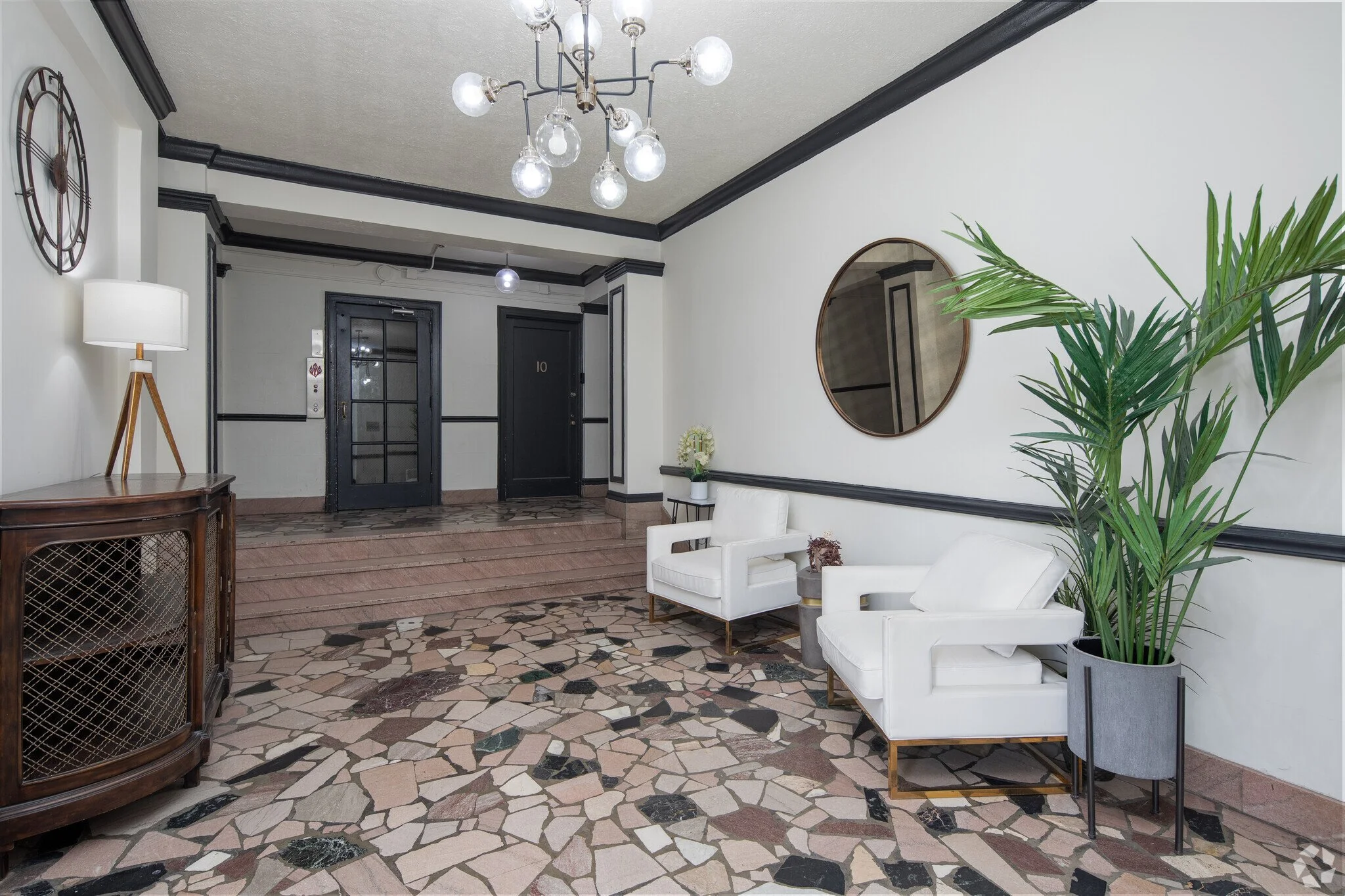 the-lee-apartments-nashville-tn-second-lobby.jpg