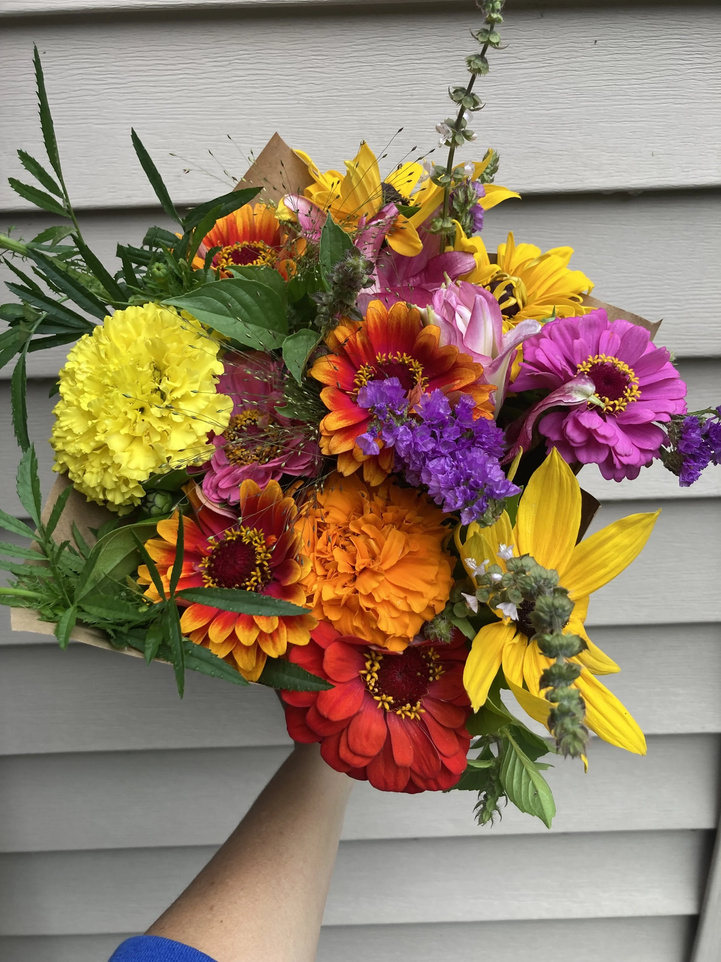 first zinnia bouquet of the year