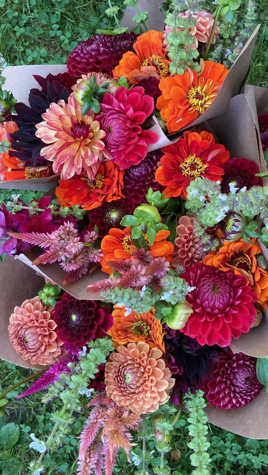 Fall Colored Dahlia Bouquets at Lafayette Restaurant
