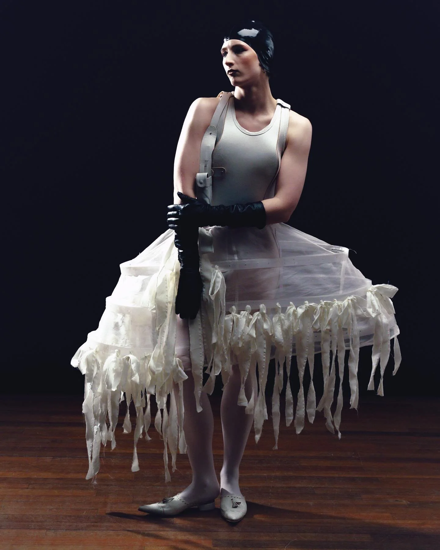 From a cute test shoot last month with a lovely team! 

Photographer: @jivan.west
Stylist: @freyathomastaylor Model: @bellegalia
HMUA: @gggw_27
Movement Direction @sulacastle @toughboysdanceco 
Styling Assistant @manumpu
Photo Assistant @alejandromar