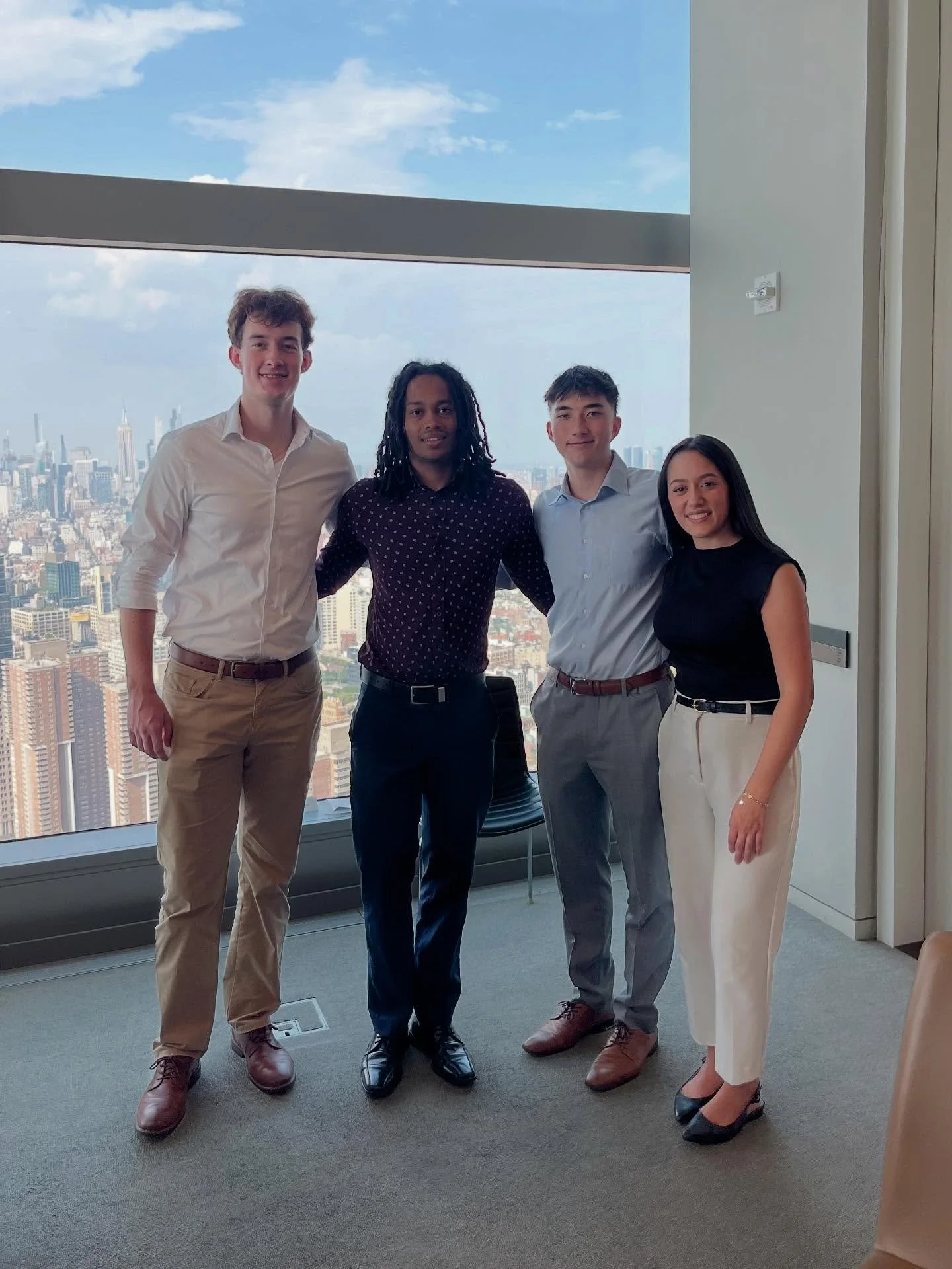 Last week, three of our members took a networking trip to New York City!🍎 

After meeting with 20+ alumni across Manhattan and visiting the Goldman Sachs, JP Morgan, Truist, and Thrive Capital buildings, we want to thank everyone who shared their ti