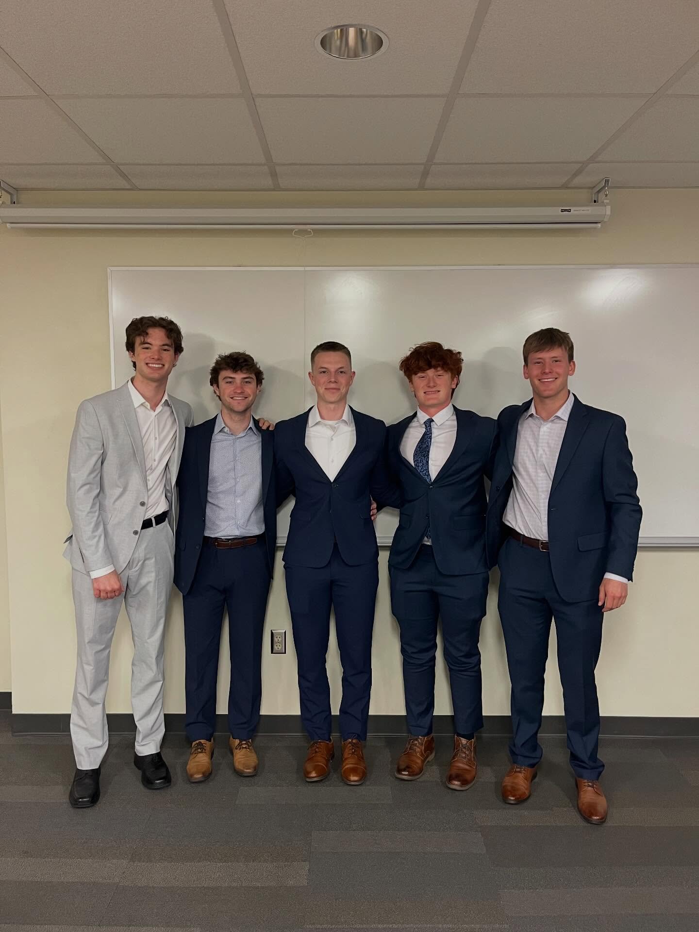 This past Sunday wrapped up our last pitch cycle of the semester. Shout out to our seniors @zoeelayy, @michaeltromba, @andrew.perry3, and Zach for completing their last pitches. The group will miss you!