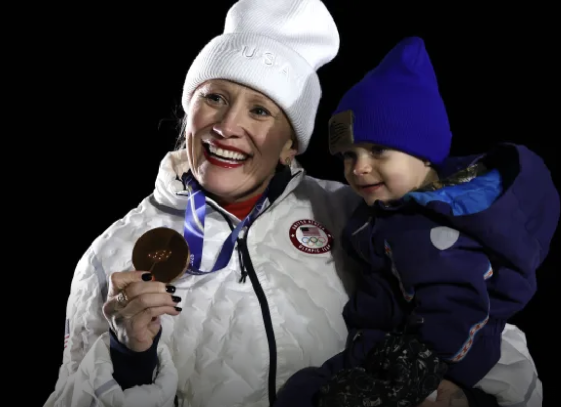 Everyone Watches Moms Win 