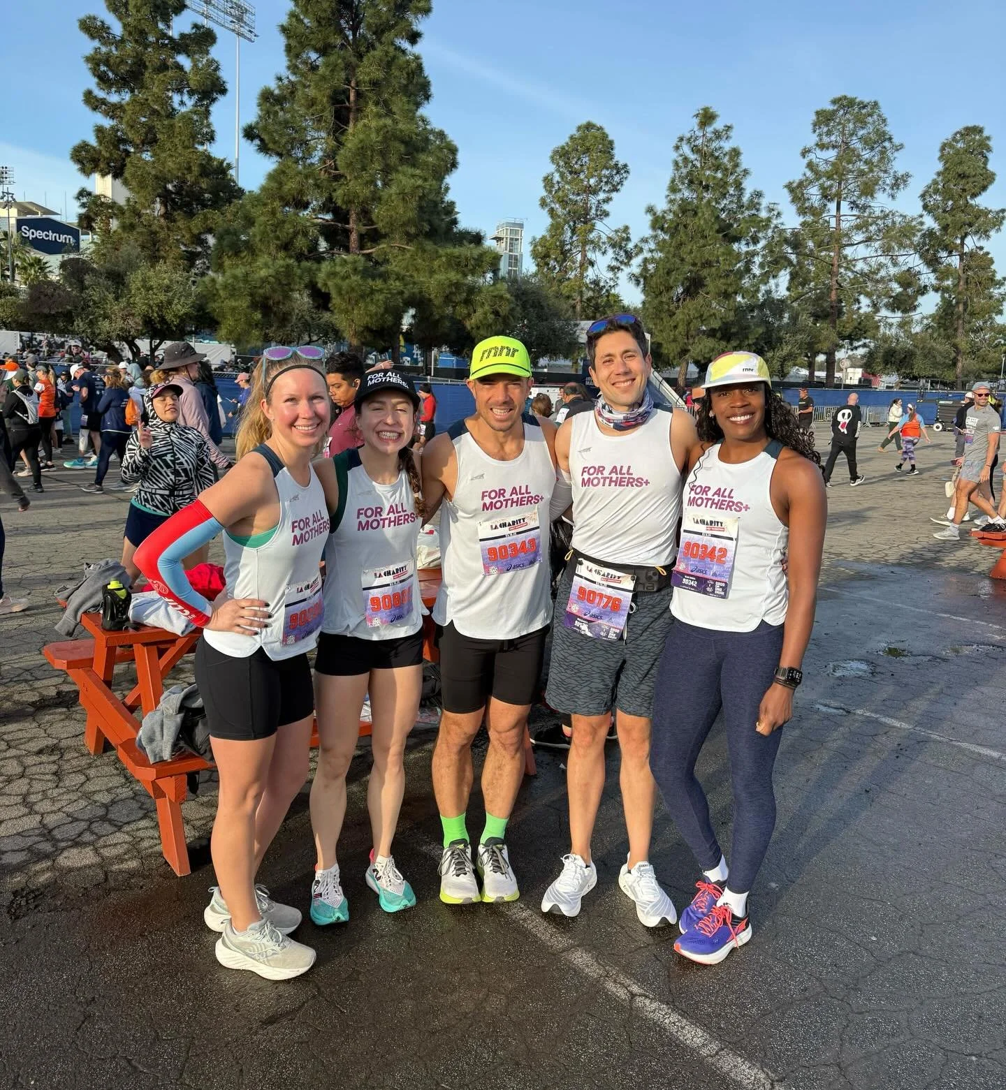 Sending so much love to our runners taking on the Los Angeles Marathon this weekend &mdash; whether you&rsquo;re running the half or the full. 🏃&zwj;♀️✨

We know every mile holds a story: early mornings, juggling motherhood, showing up tired, and sh