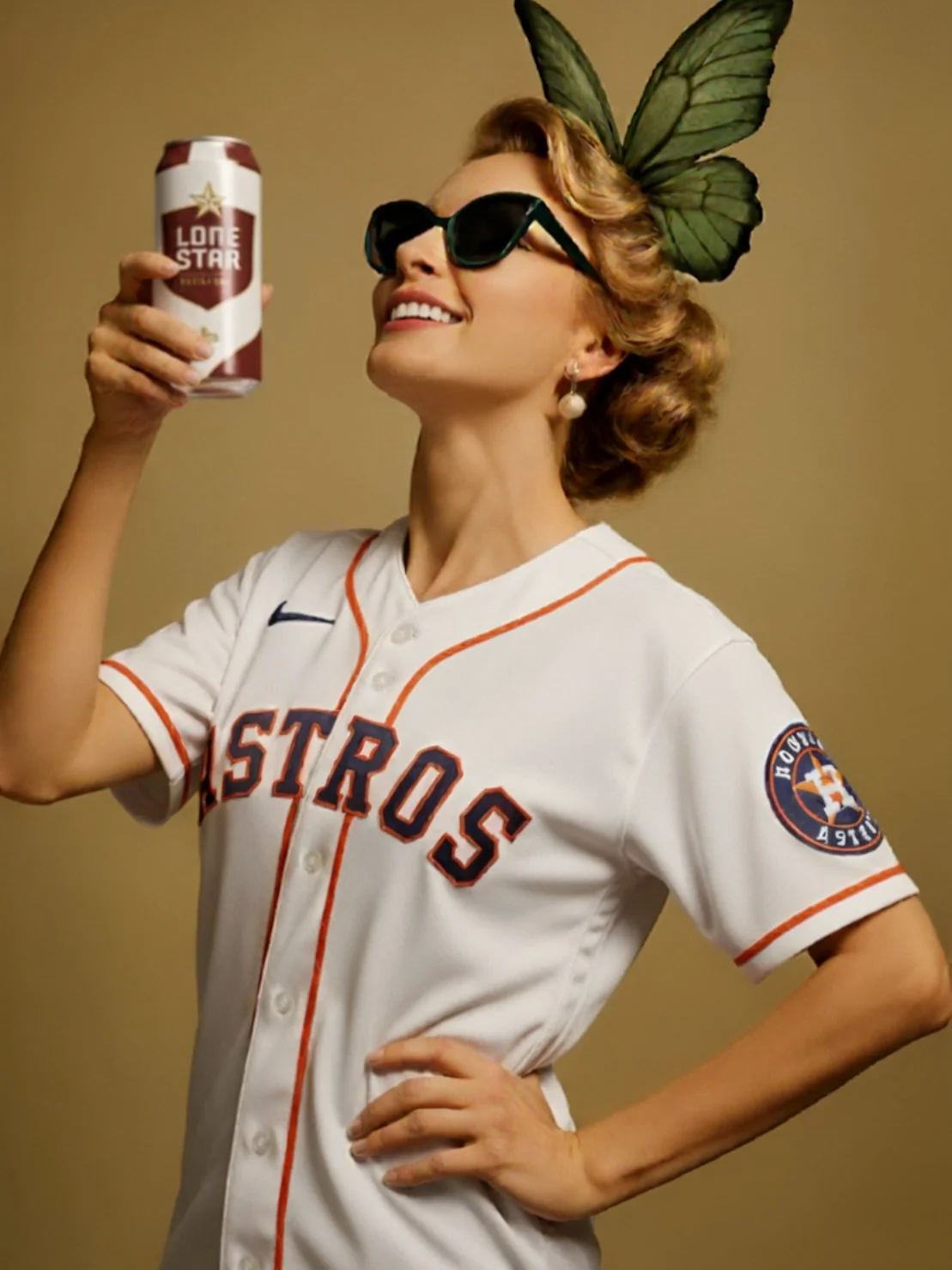 Let&rsquo;s go, &lsquo;Stros!

We got some fun specials going tonight *while the game is on* inside &amp; outside:

✴️Smoked chicken wings (all varieties!): $10
✴️Draft beer: $5
✴️Buckets of Lone Star Tall Boys (5): $20