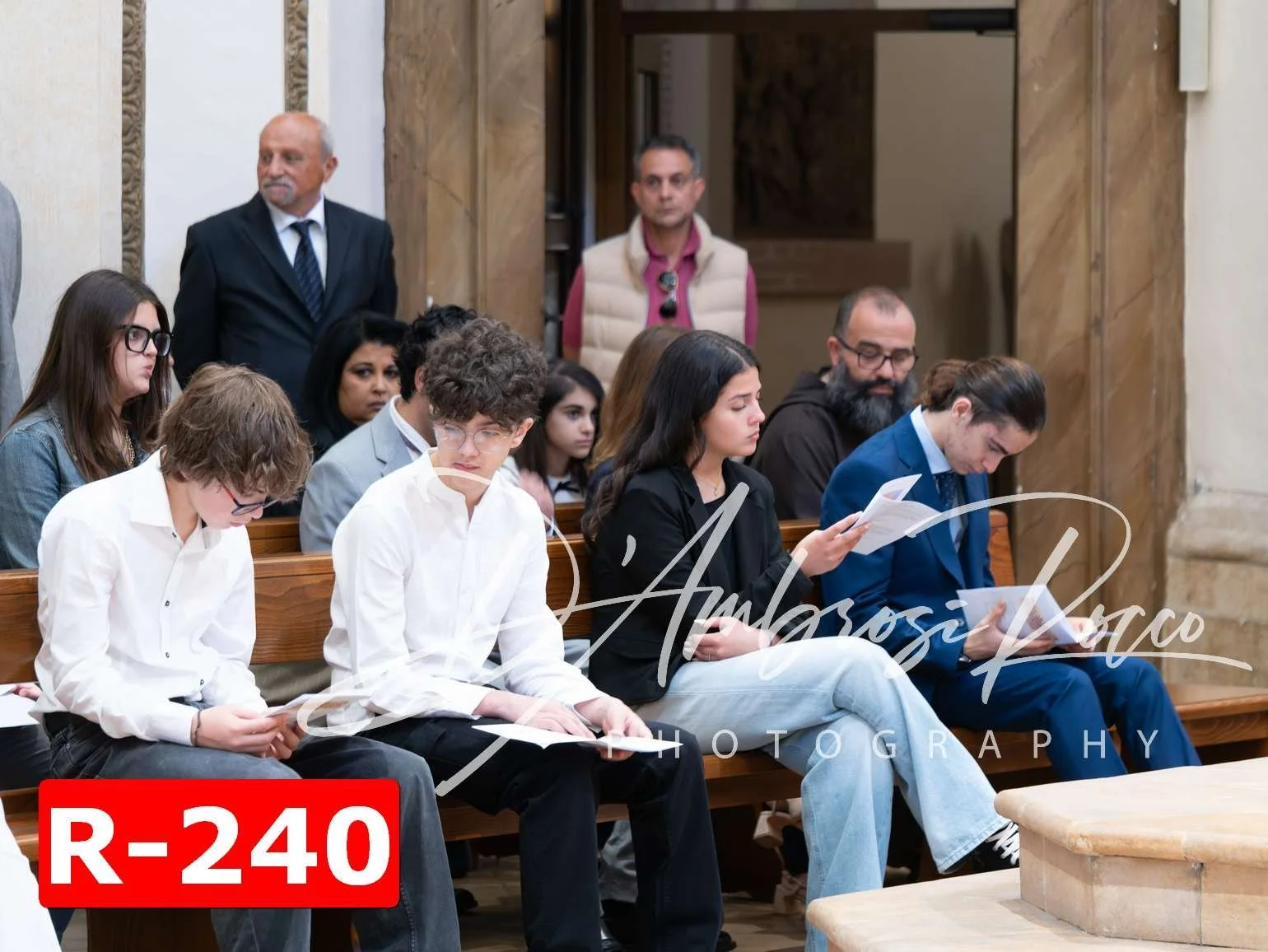 R-240.jpg