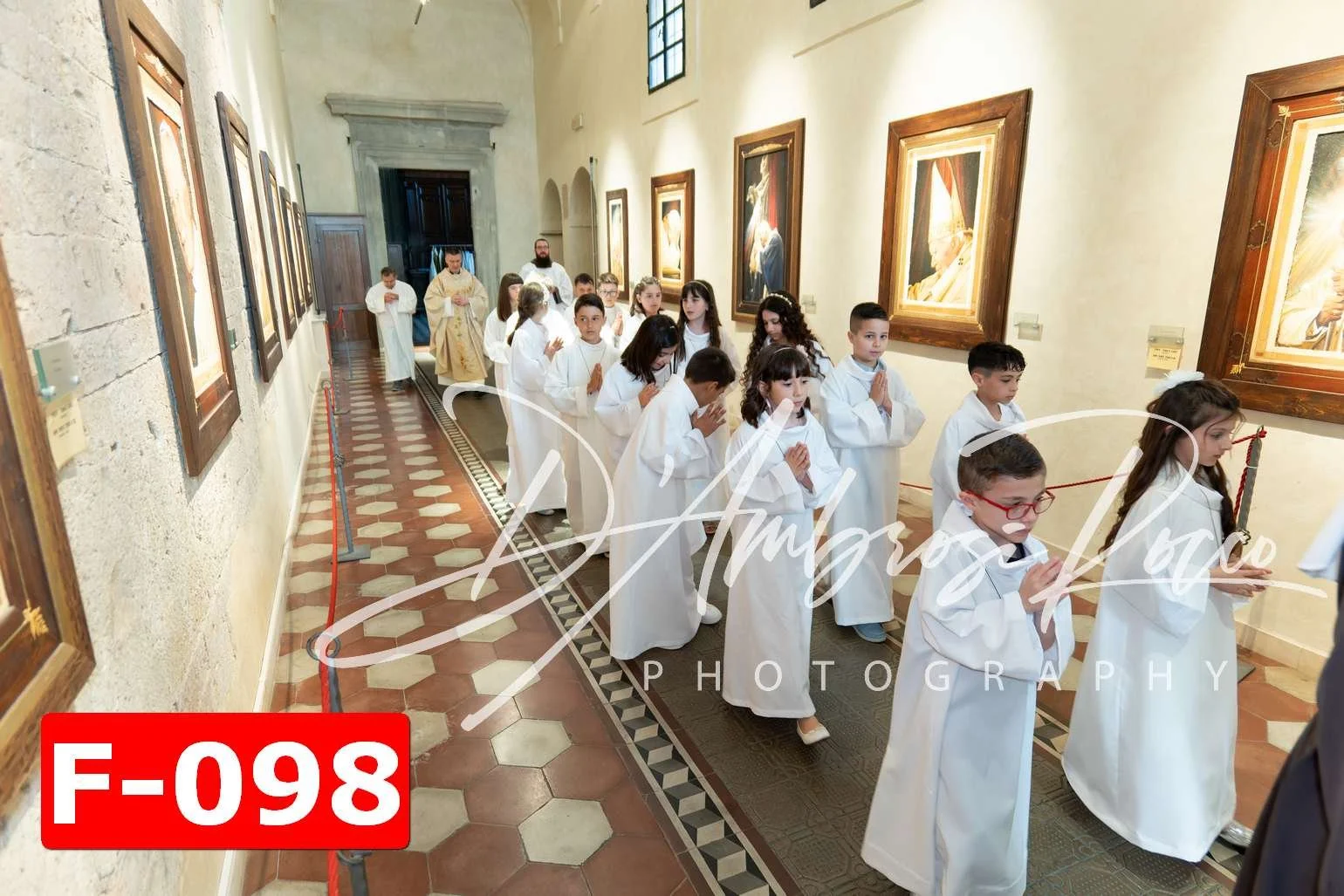 F-098.jpg